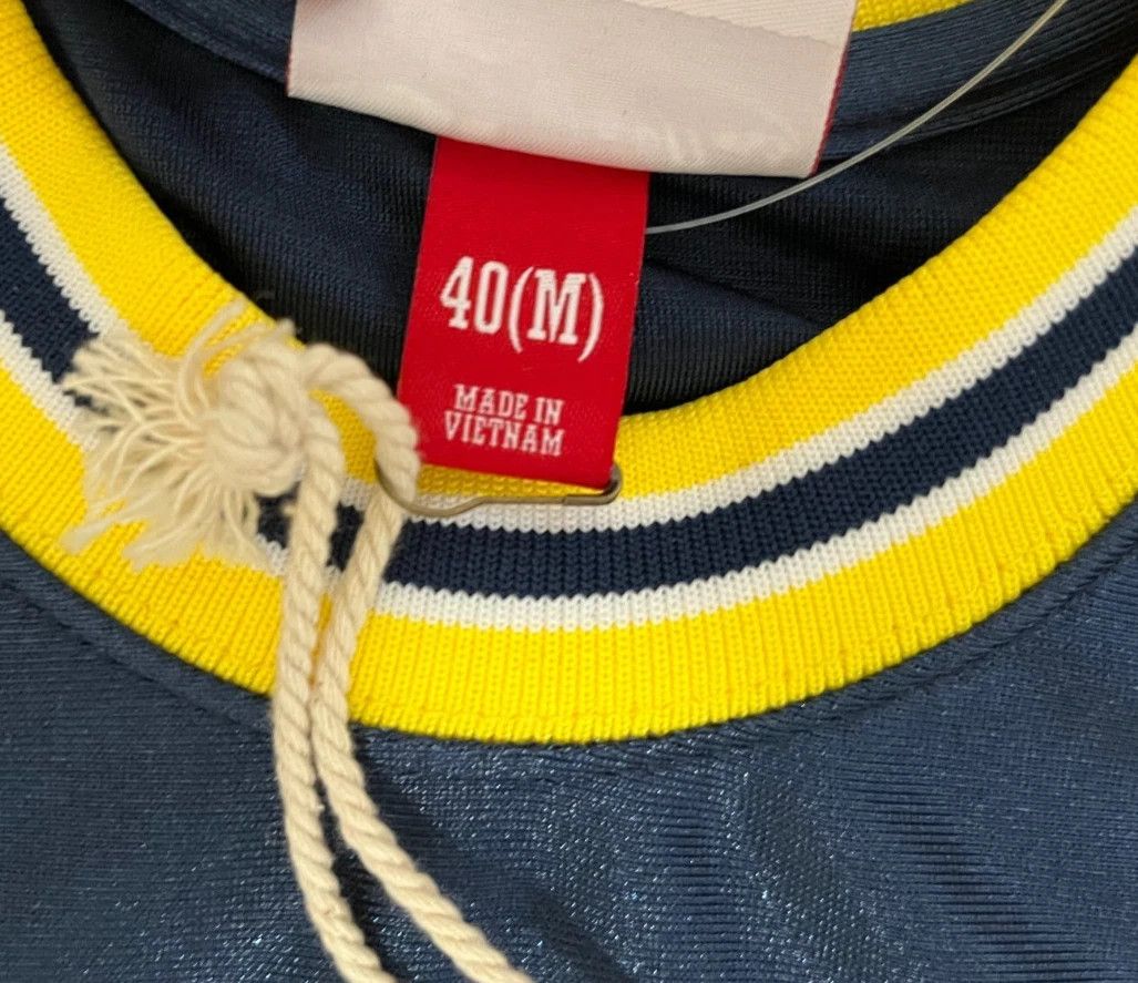 Mitchell & Ness Chris Webber Michigan Jersey Home AUTHENTIC Size US M / EU 48-50 / 2 - 8 Thumbnail