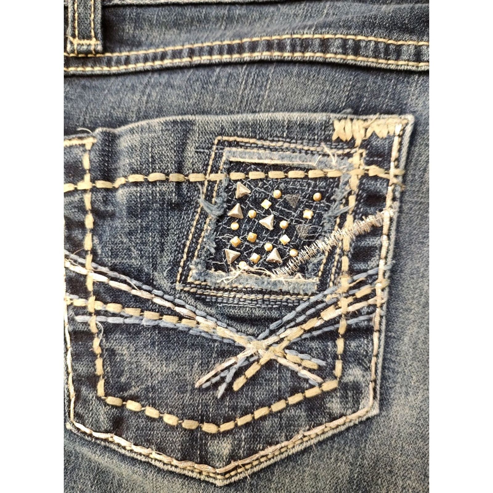 Vintage Buckle BKE Sabrina Low Rise Bootcut Jeans Women 27 Blue Denim Slim 5-Pocket Logo Embroidered Zipper Pocket Machine Washable Regular XS? Size 27" / US 4 / IT 40 - 4 Thumbnail