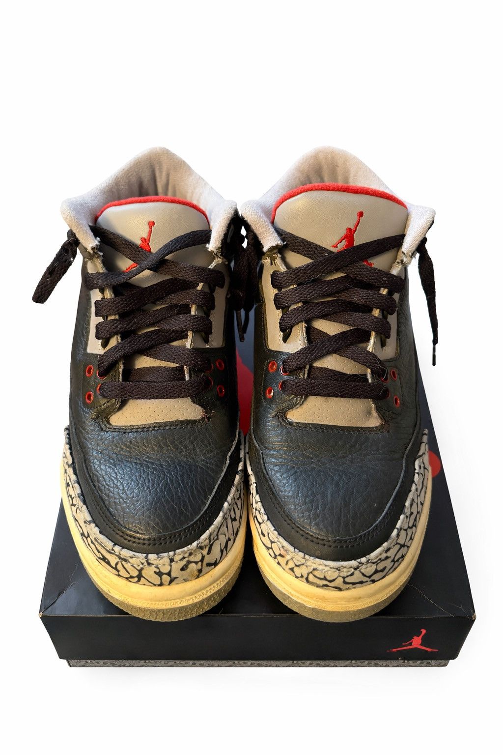Jordan Brand Jordan 3 Retro Black Cement (2018) (GS) Size US 7 / IT 37 - 7 Thumbnail