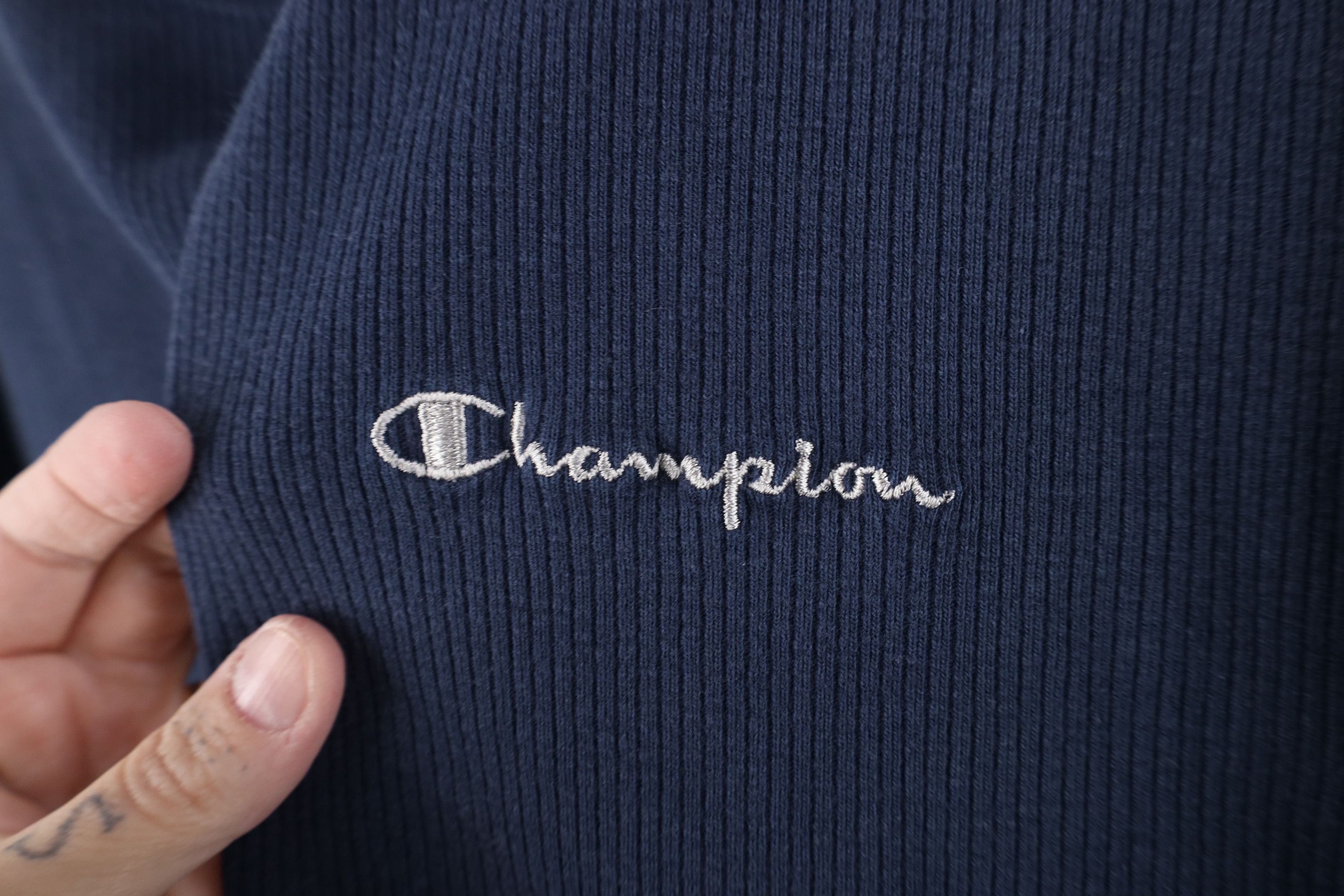Champion Vintage 90s Champion Spell Out Ribbed Knit T-Shirt Blue Size US L / EU 52-54 / 3 - 5 Thumbnail