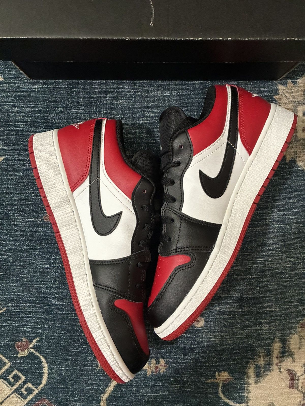 Jordan Brand Air Jordan 1 Low Bred Toe SKU 553560-612 Brand New Size US 7 / EU 40 - 3 Thumbnail