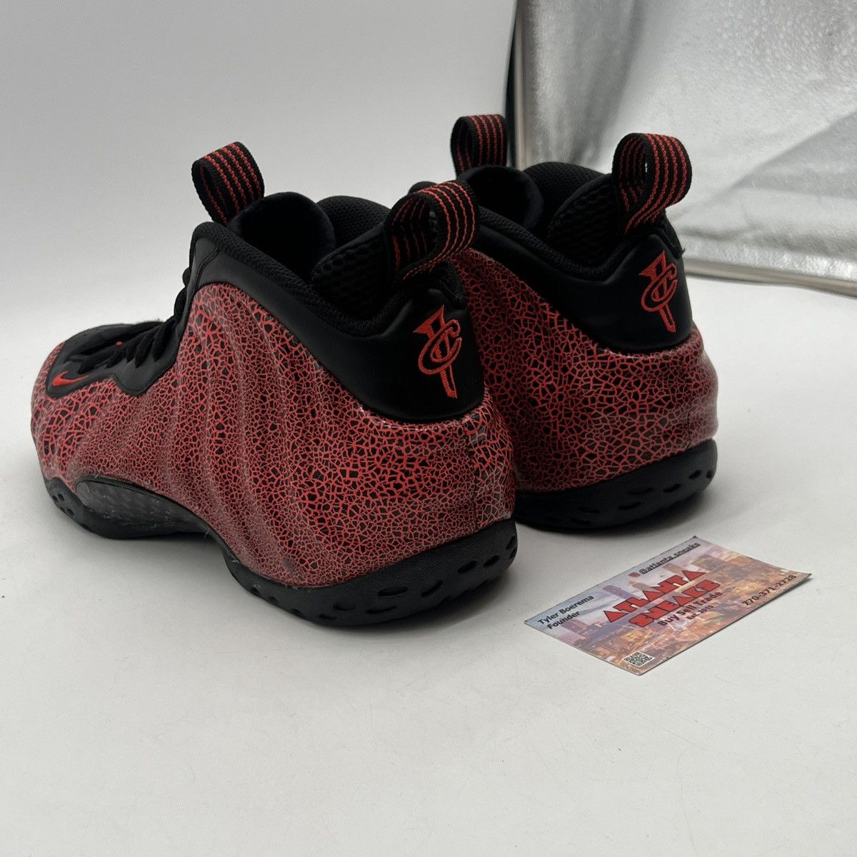 Nike Air Foamposite one cracked lava Size US 9 / EU 42 - 4 Thumbnail