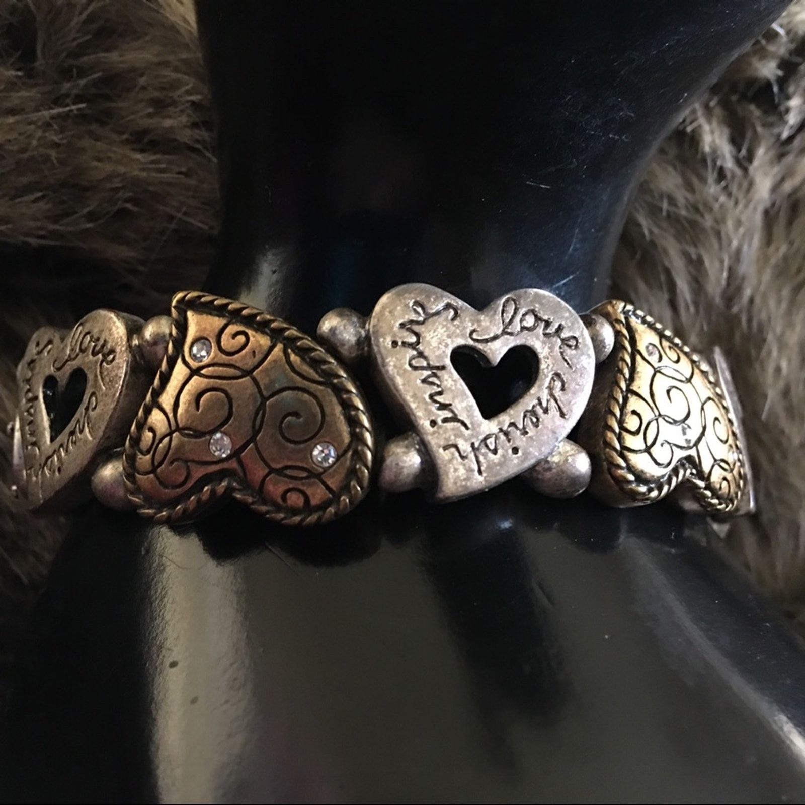 Jewelry Multi tone valentine heart stretch bracelet Size ONE SIZE - 4 Thumbnail