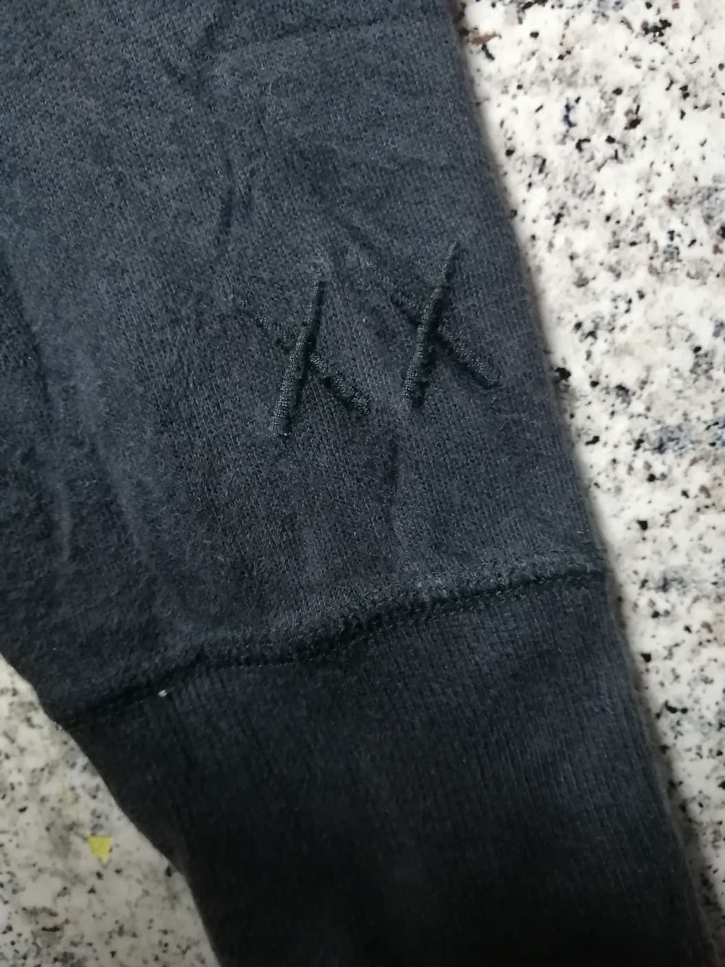 Japanese Brand × Kaws × Uniqlo KAWS x Uniqlo Sesame Street Very Rare Size US M / EU 48-50 / 2 - 3 Thumbnail