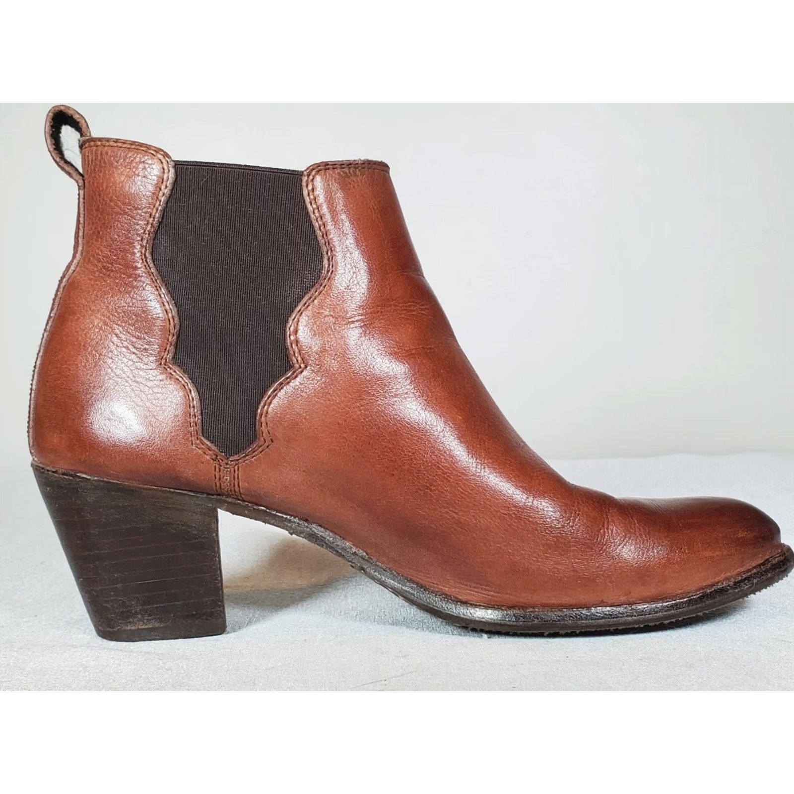 Frye FRYE Jackie Gore Stitching Horse Booties Brown Saddle Dakota Leather Women's US 8.5 B Chelsea Leather Boots Size US 9 / IT 39 - 4 Thumbnail