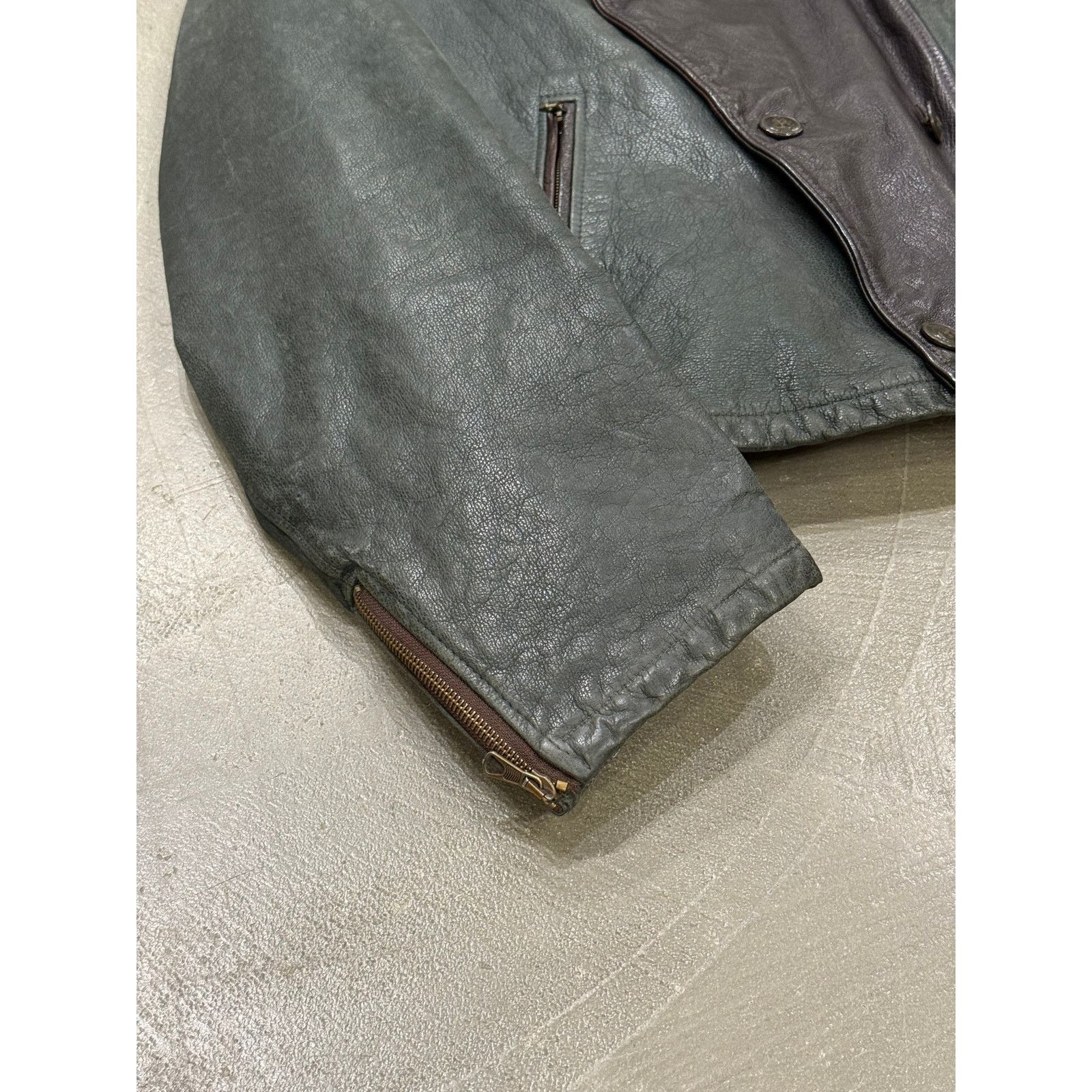 Giorgio Armani 1990s Armani double breasted aviator leather jacket Size US L / EU 52-54 / 3 - 2 Thumbnail