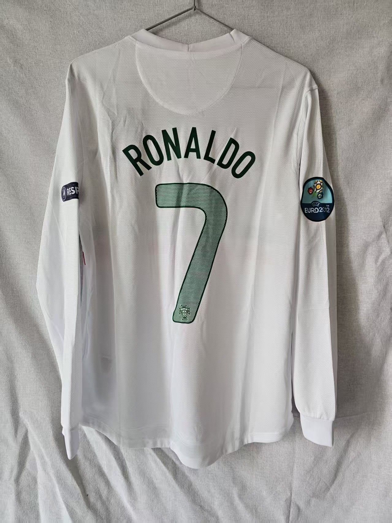 Other 2012 Euro Portugal 7 C Ronaldo Jersey Longsleeve Size US XL / EU 56 / 4 - 2 Thumbnail
