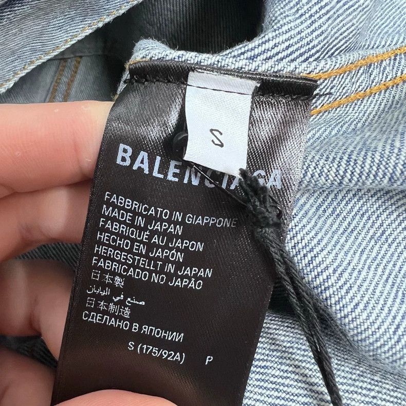 Balenciaga Balenciaga Double b graffiti denim jacket Size US M / EU 48-50 / 2 - 4 Thumbnail