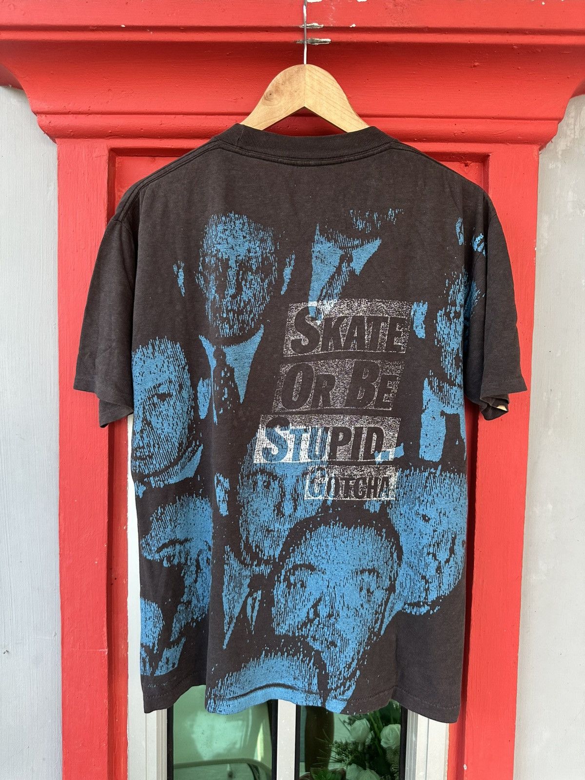 Gotcha Faded Vintage 90s Skate Or Be Stupid Gotcha Tee Size US L / EU 52-54 / 3 - 1 Thumbnail