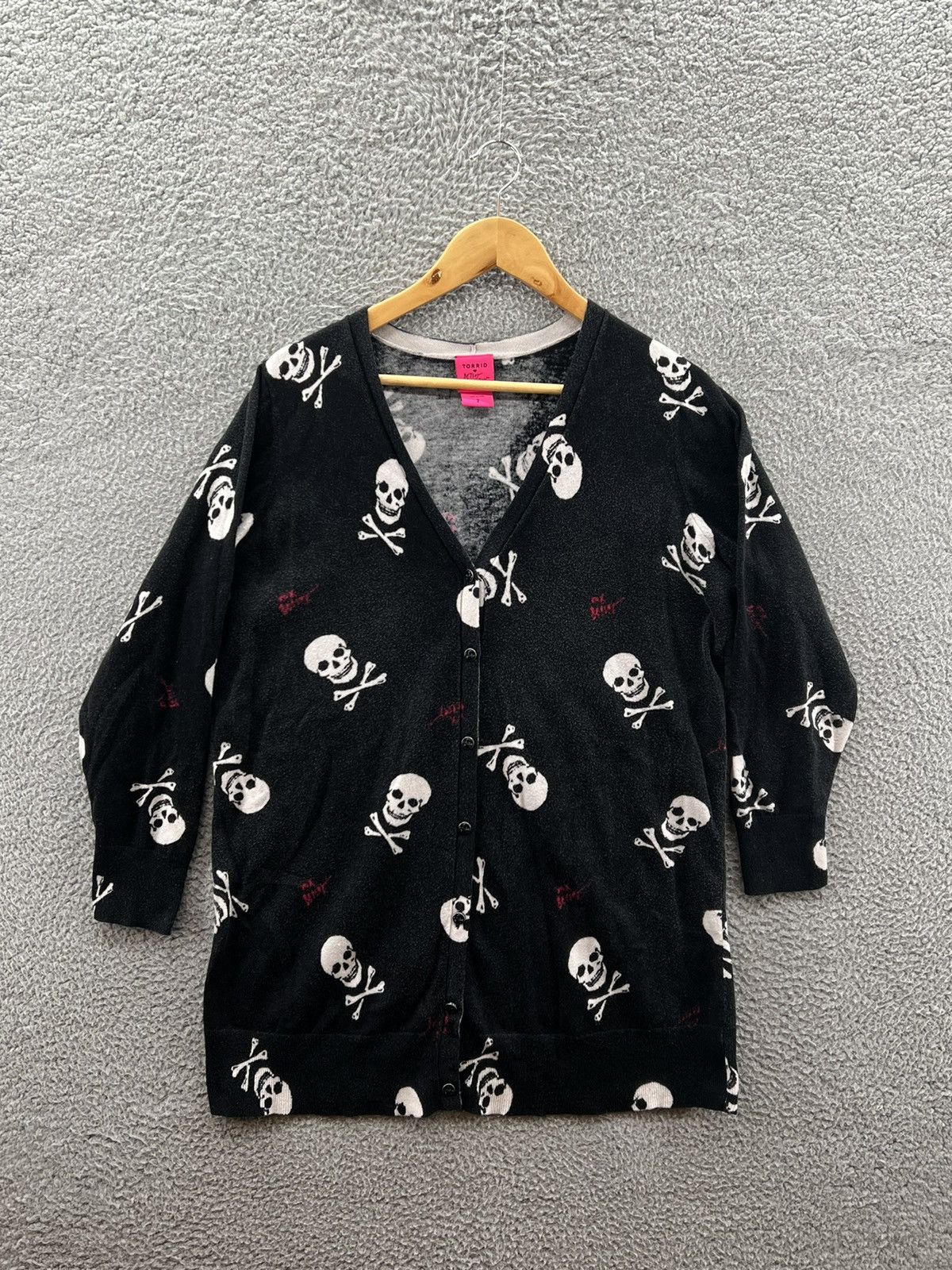 Betsey Johnson × Torrid Torrid Betsey Johnson Skull Boyfriend Black Cardigan Size 2 Size XXL / US 16-18 / IT 52-54 - 1 Thumbnail