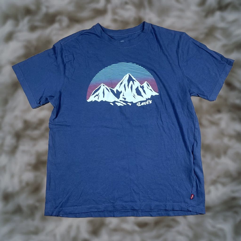 Levi's Levi’s T-Shirt Mens Medium M Navy Blue Graphics CrewNeck Relaxed Fit 100% Cotton Size US M / EU 48-50 / 2 - 1 Thumbnail
