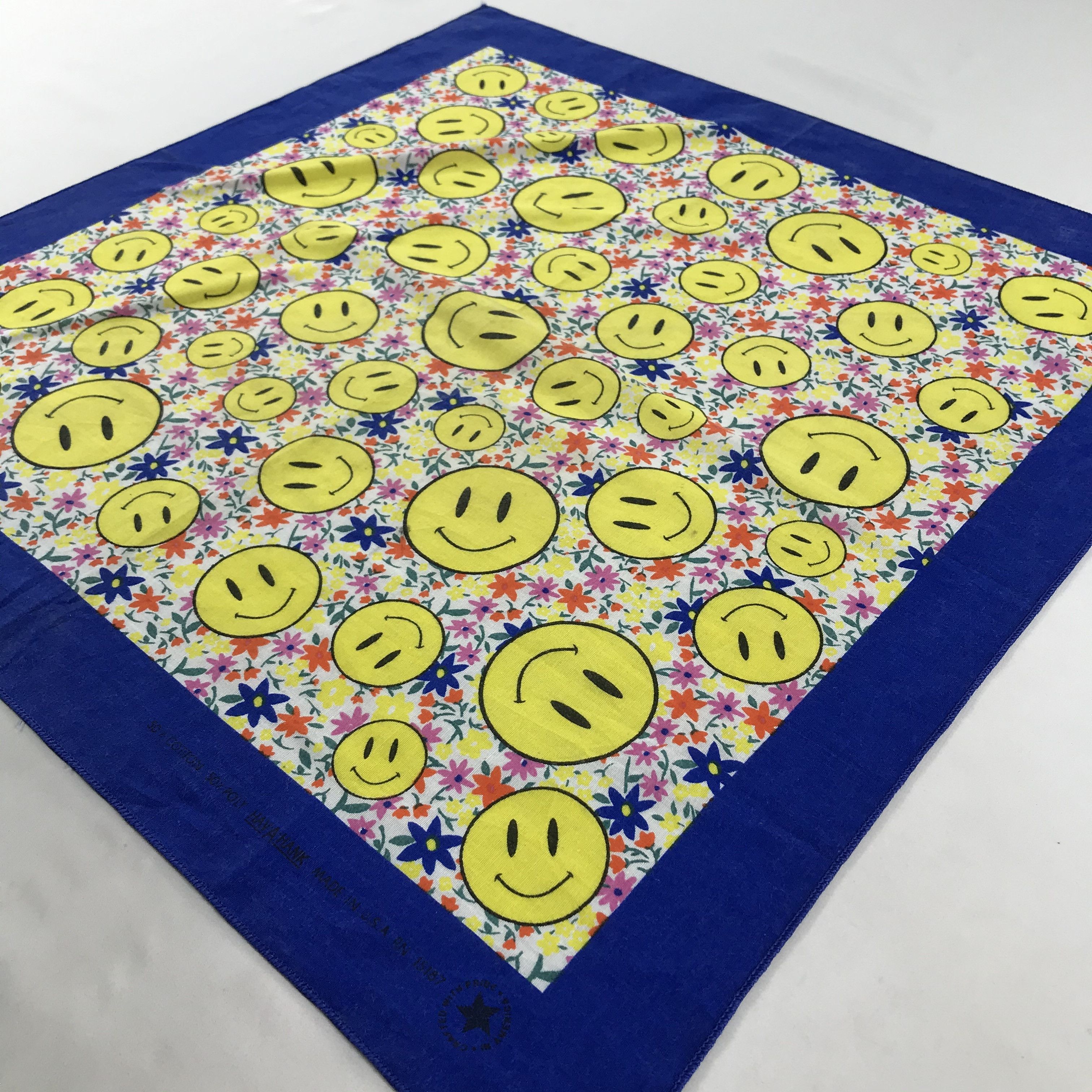 Vintage Vintage Smiley Bandana / Handkerchief / Neckerchief - S1773 Size ONE SIZE - 2 Thumbnail