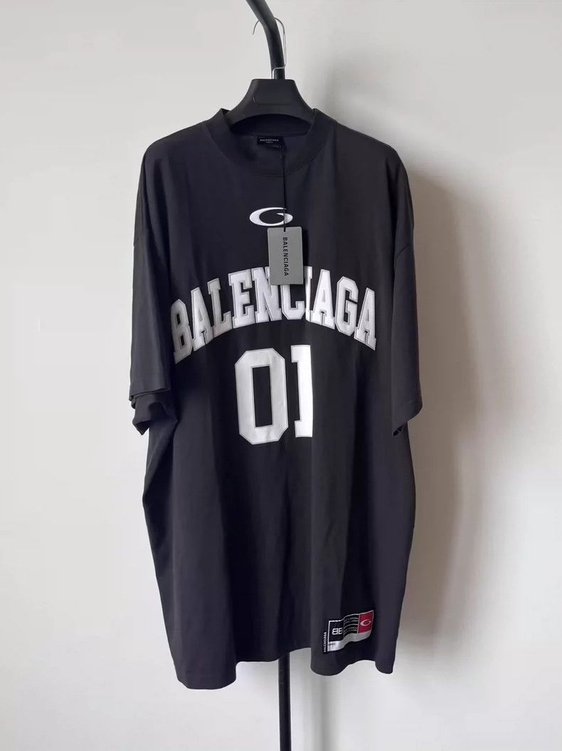 Balenciaga Balenciaga Monogrammed crewneck short sleeve T-shirt Size US XL / EU 56 / 4 - 1 Thumbnail
