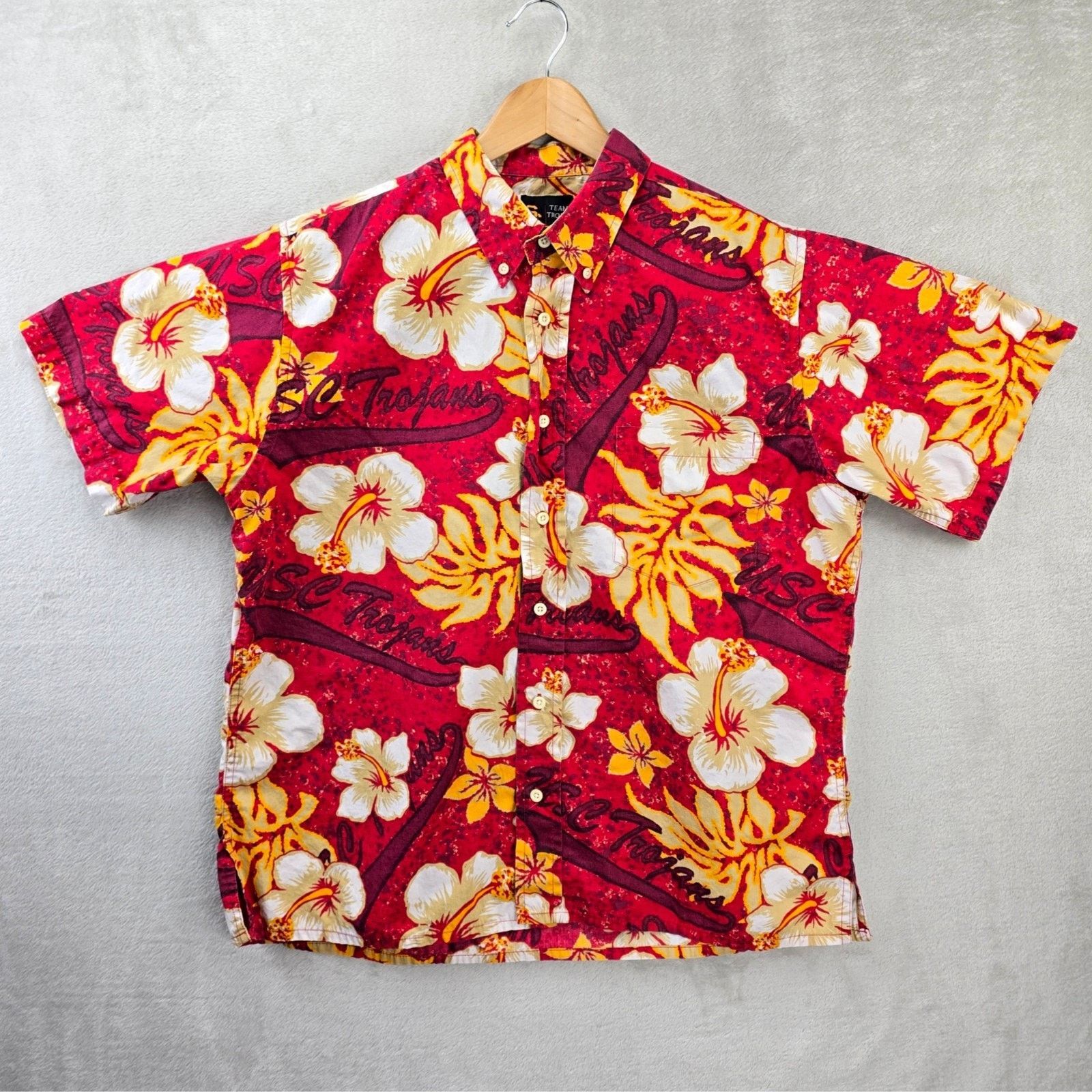 Other USC Trojans Hawaiian Shirt Button-up XL Trojan Red Floral Size US XL / EU 56 / 4 - 1 Thumbnail