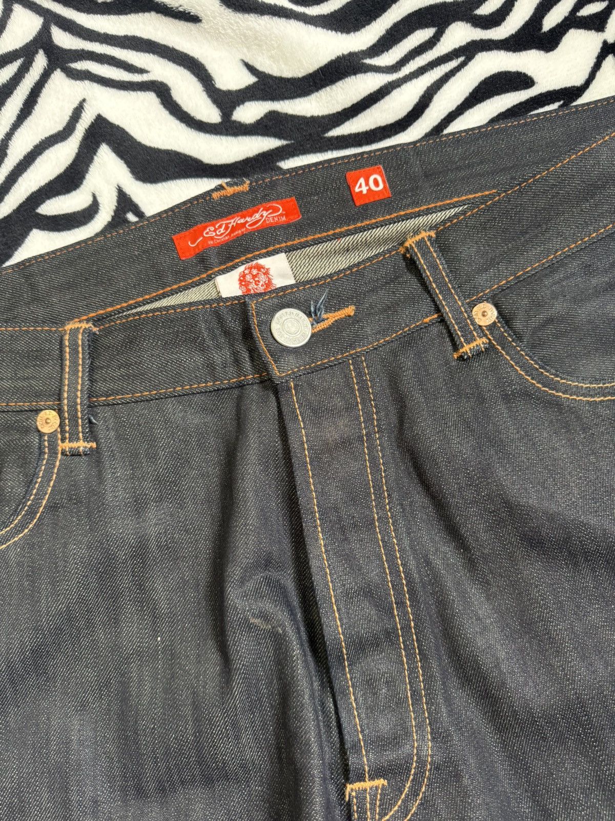 Ed Hardy Vintage Ed Hardy Embroidered Skull Y2K Style Baggy Jeans Size US 40 / EU 56 - 9 Thumbnail