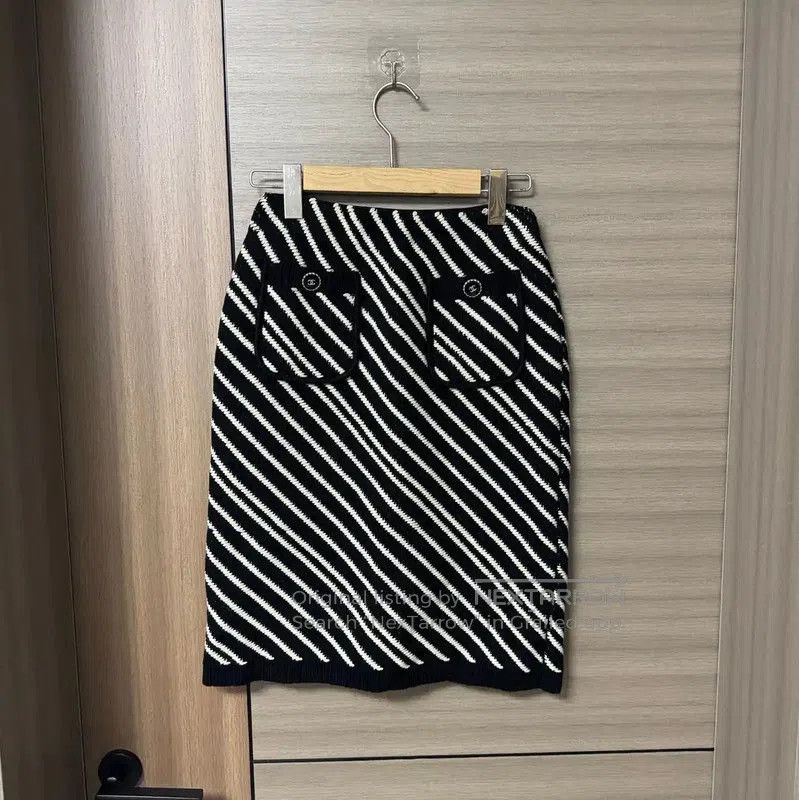 Chanel Chanel Multicolor Striped Cashmere Skirt . Size 23" - 1 Thumbnail