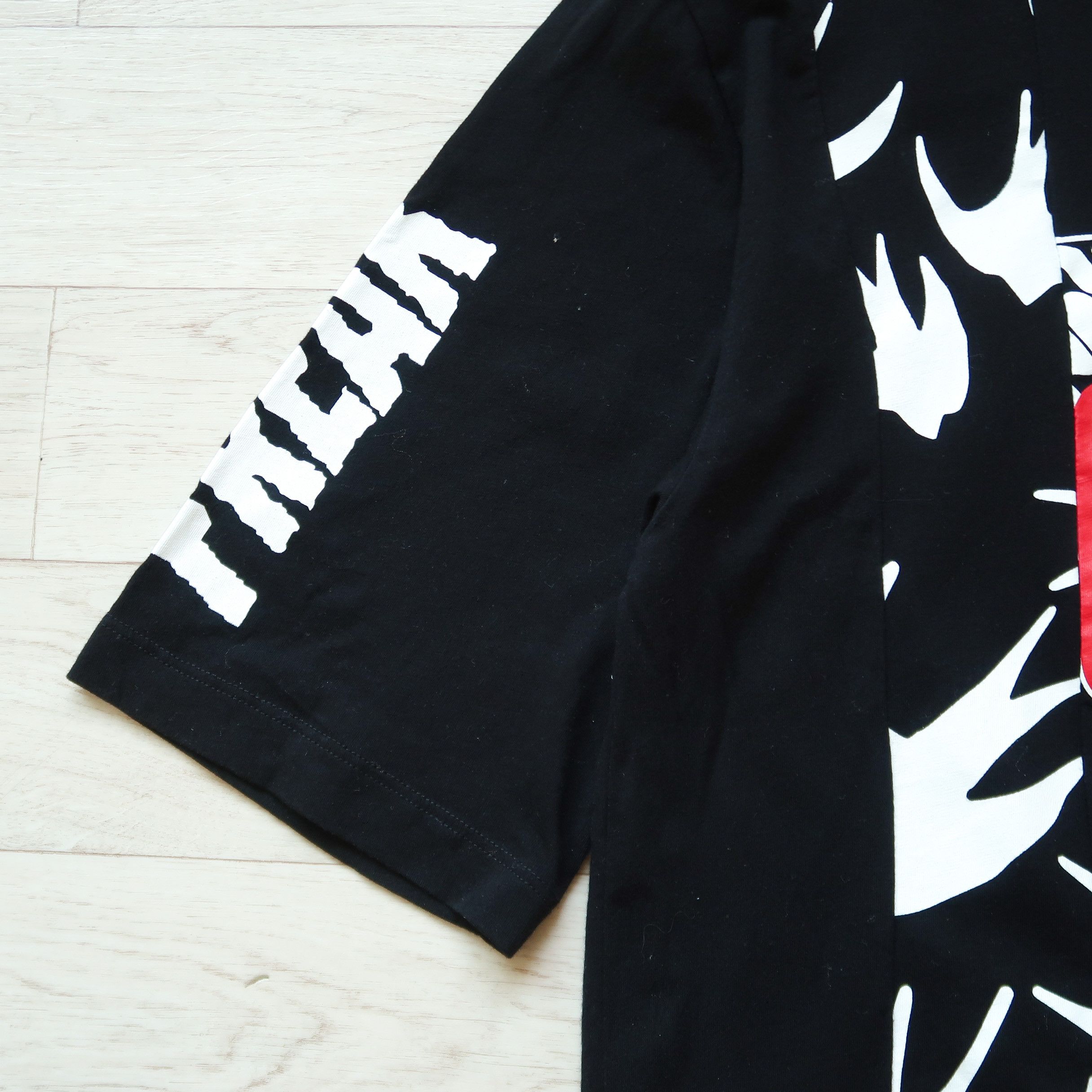 Alexander McQueen Alexander McQueen Freak T Shirts Size US XS / EU 42 / 0 - 4 Thumbnail