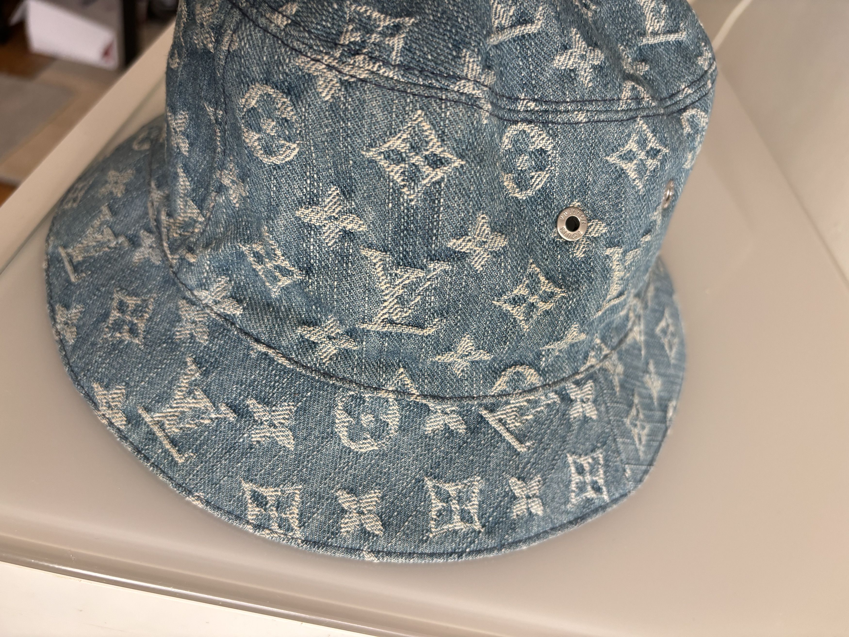 Louis Vuitton Louis Vuitton Monogram Reversible Bucket Hat Size ONE SIZE - 2 Thumbnail