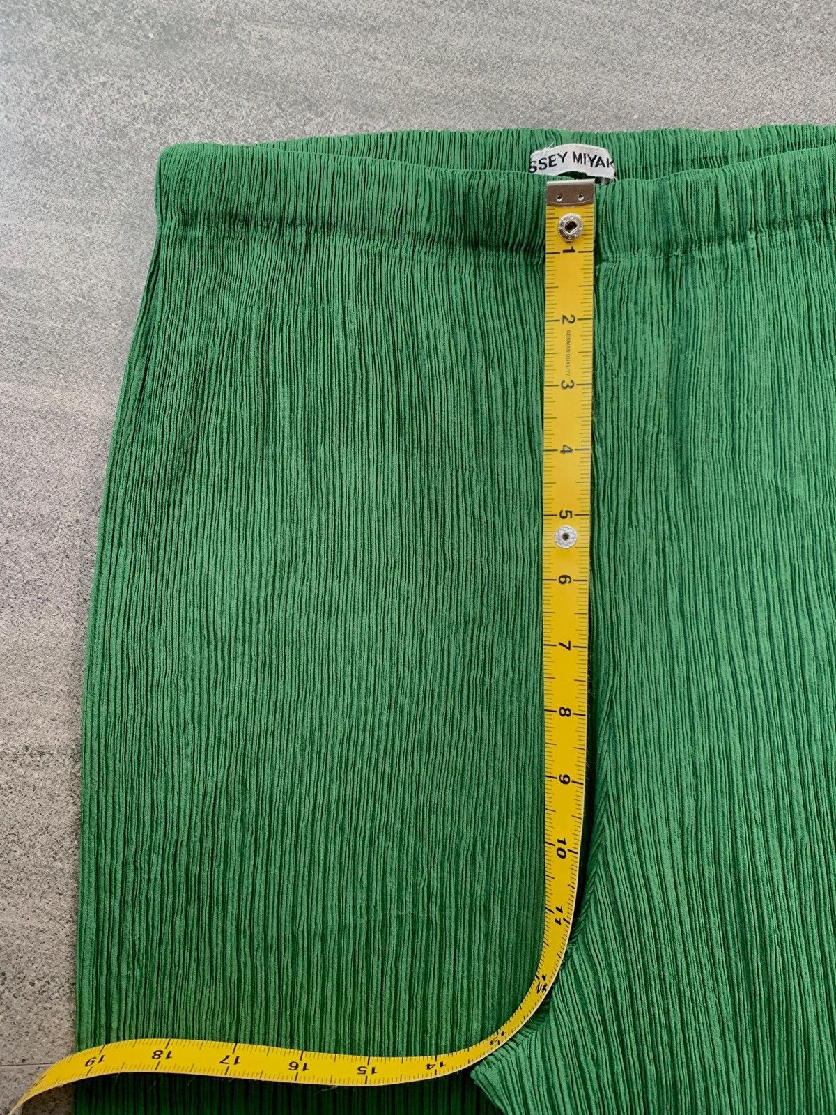 Issey Miyake FREE TAX! Pleats Please Relaxed Pants Size US 30 / EU 46 - 11 Thumbnail