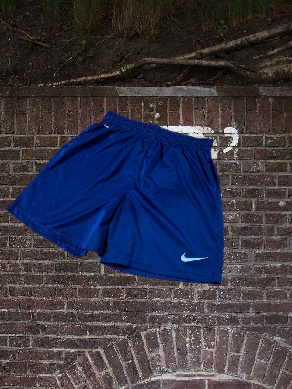 Nike × Vintage Vintage Nike shorts streetwear swoosh casual y2k Size US 30 / EU 46 - 1 Thumbnail