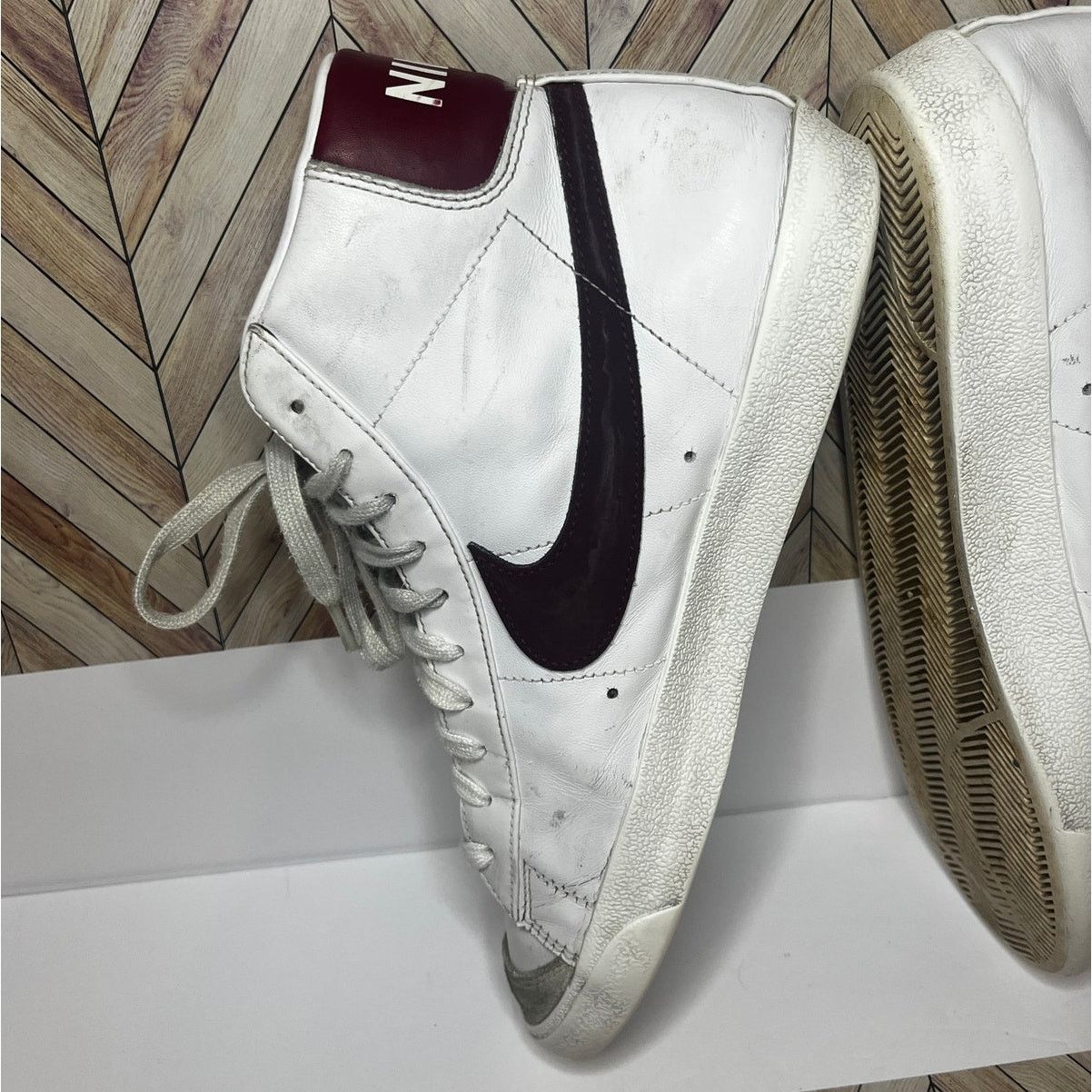 Nike Nike Blazer Mid '77 Vintage Sneakers White/Team Red Men 10.5 Size US 10.5 / EU 43-44 - 8 Thumbnail