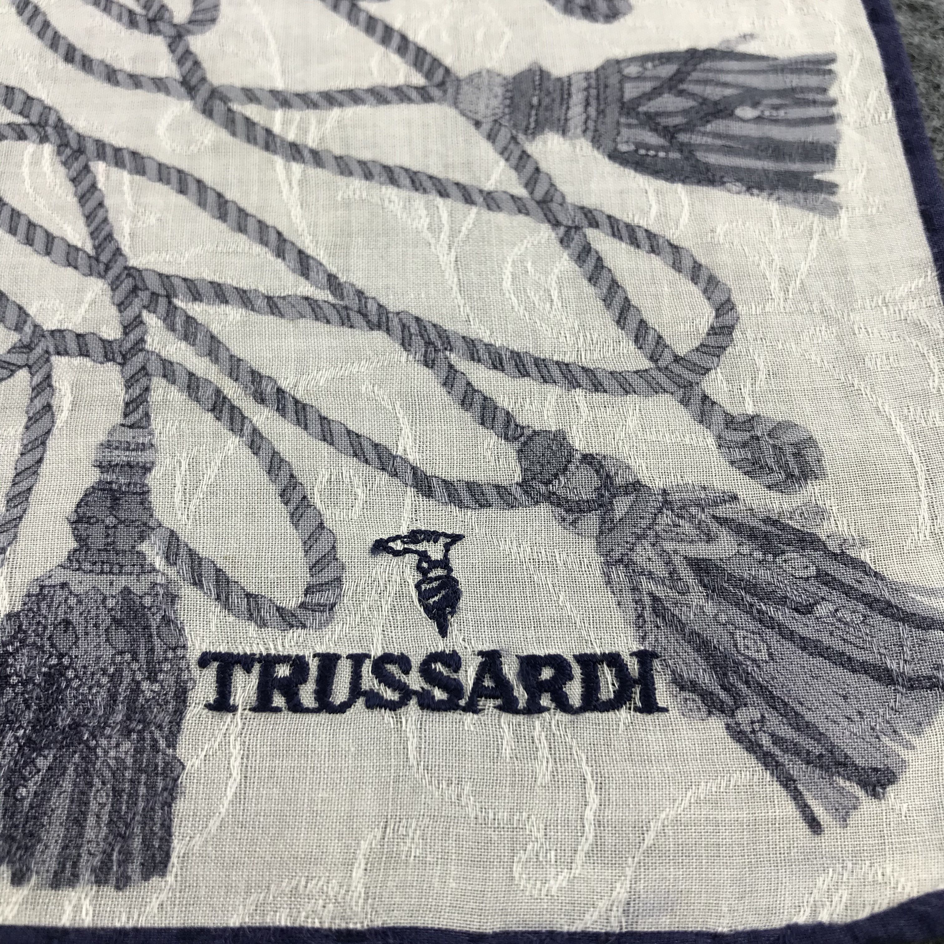 Trussardi Trussardi Tassels Handkerchief Neckerchief Bandana H1271 Size ONE SIZE - 4 Thumbnail