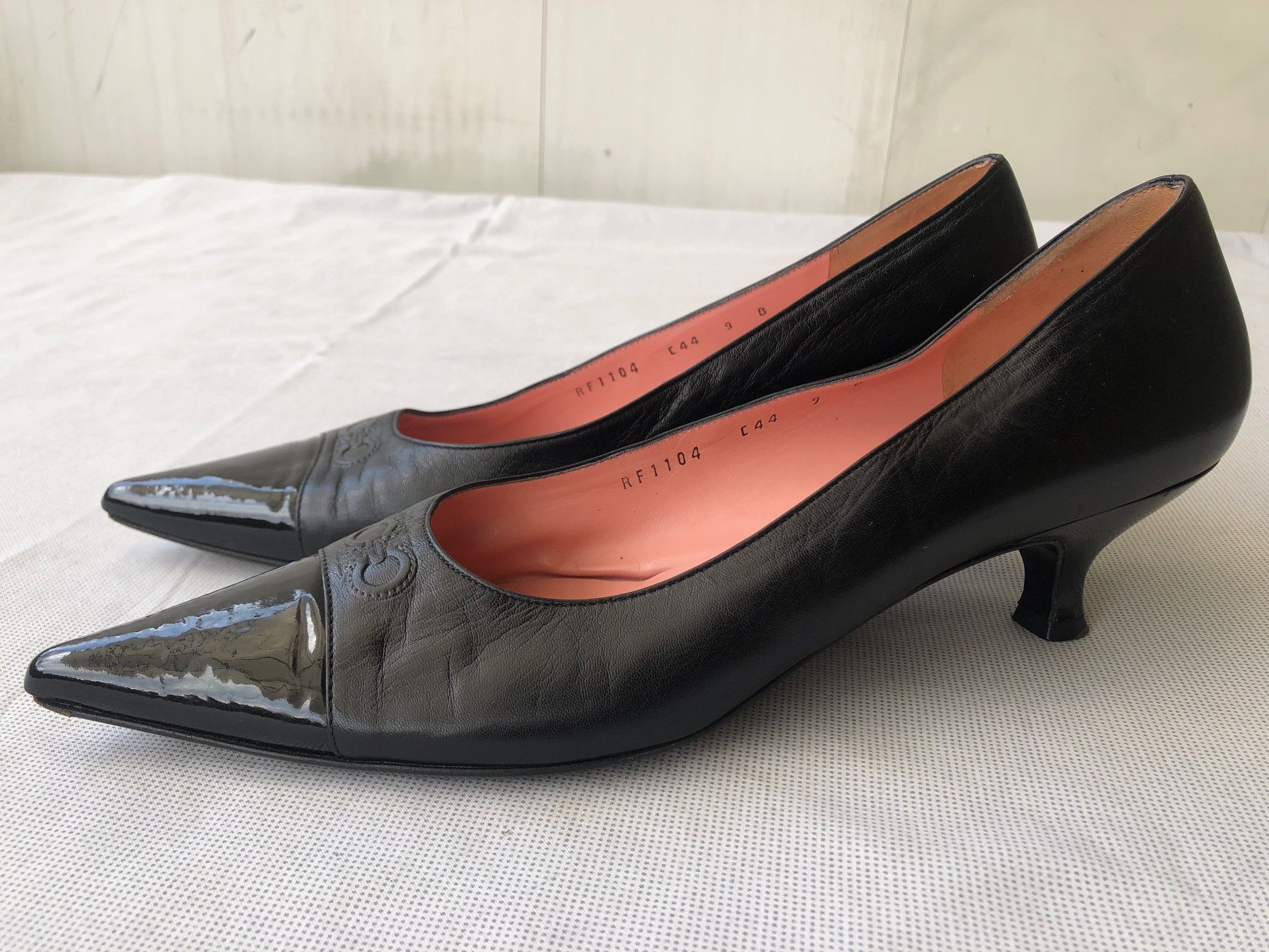 Salvatore Ferragamo Salvatore Ferragamo 'Carrer' Black Pumps Shoes Size US 9 / IT 39 - 4 Thumbnail