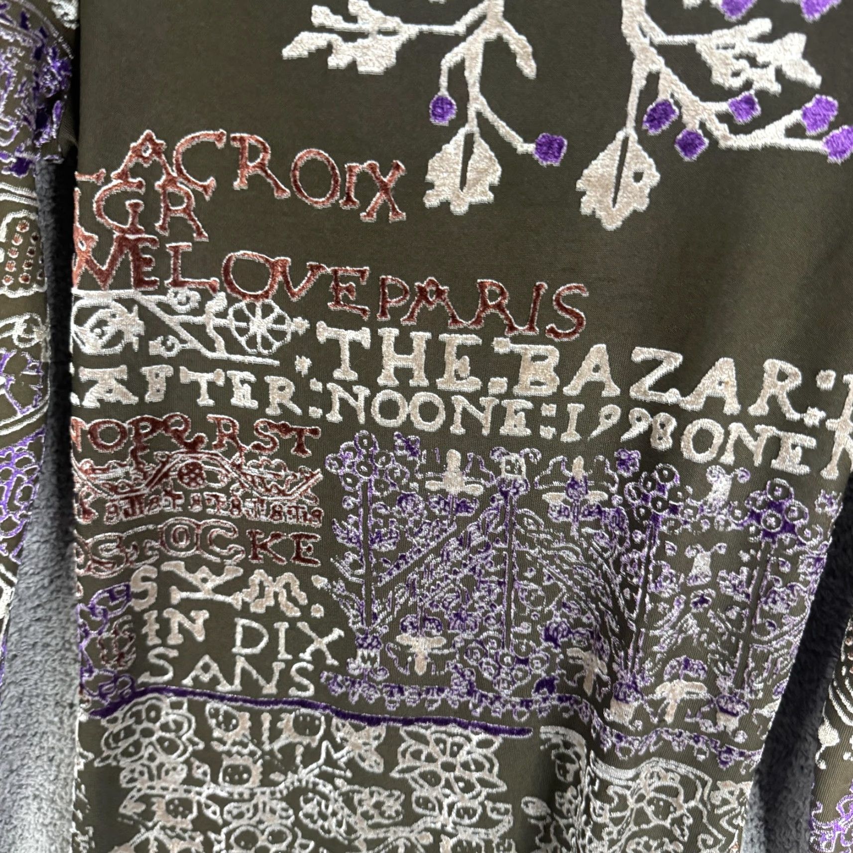 Christian Lacroix Bazar de Christian Lacroix Shirt Womens M Multicolor Embroidered Made Italy Jersey Long Sleeve Crew Neck Floral Size M / US 6-8 / IT 42-44 - 6 Thumbnail