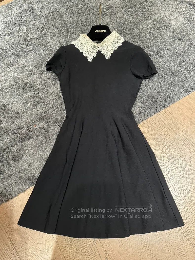 Valentino Valentino Heavy work dress little black dress Size S / US 4 / IT 40 - 8 Thumbnail