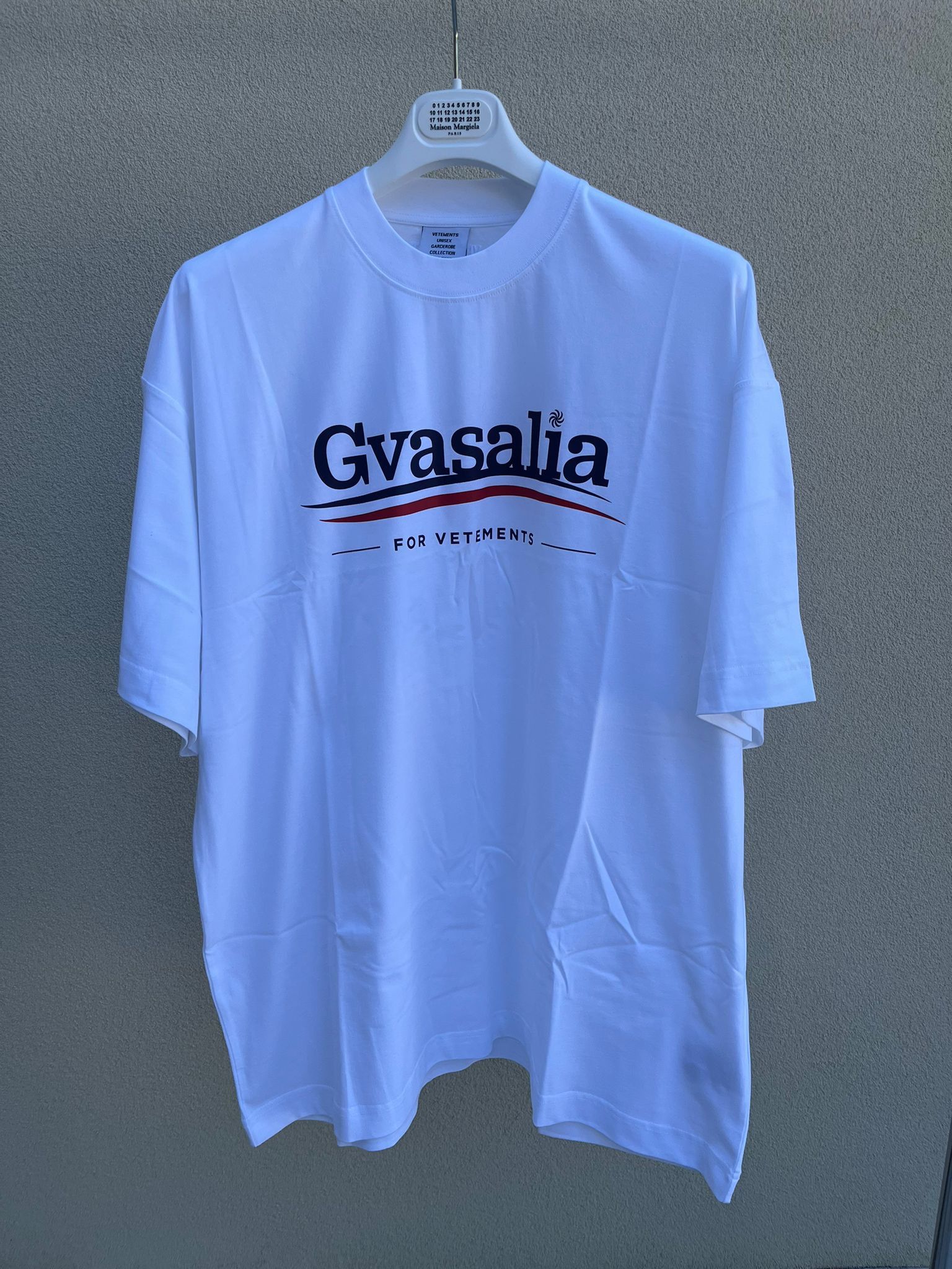 Vetements Gvasalia For Vetements Logo T-Shirt in White Size US M / EU 48-50 / 2 - 3 Thumbnail