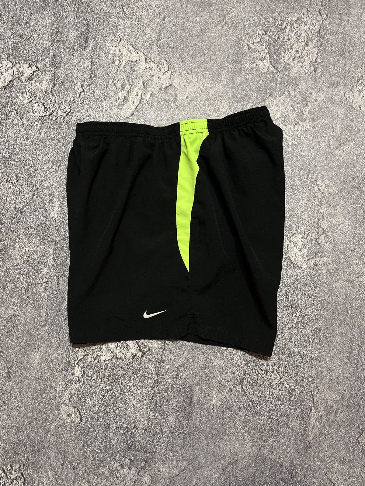 Nike × Vintage Vintage Nike shorts streetwear swoosh casual y2k size L Size US 34 / EU 50 - 2 Thumbnail
