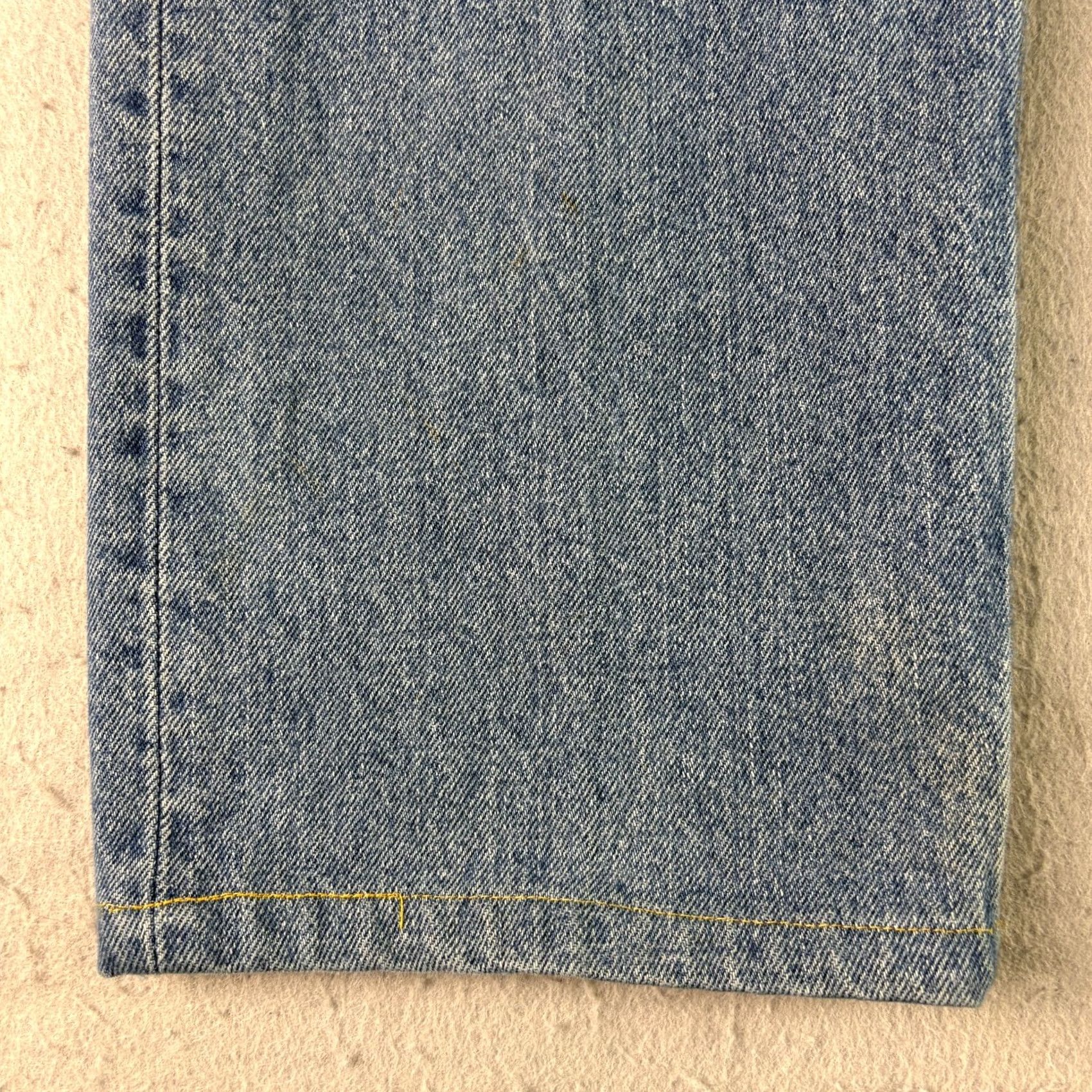 Levi's VINTAGE Levi's 505 Jeans Mens 38x30 Blue Denim 90s Straight Style Jeans Regular Mens Size US 38 / EU 54 - 2 Thumbnail