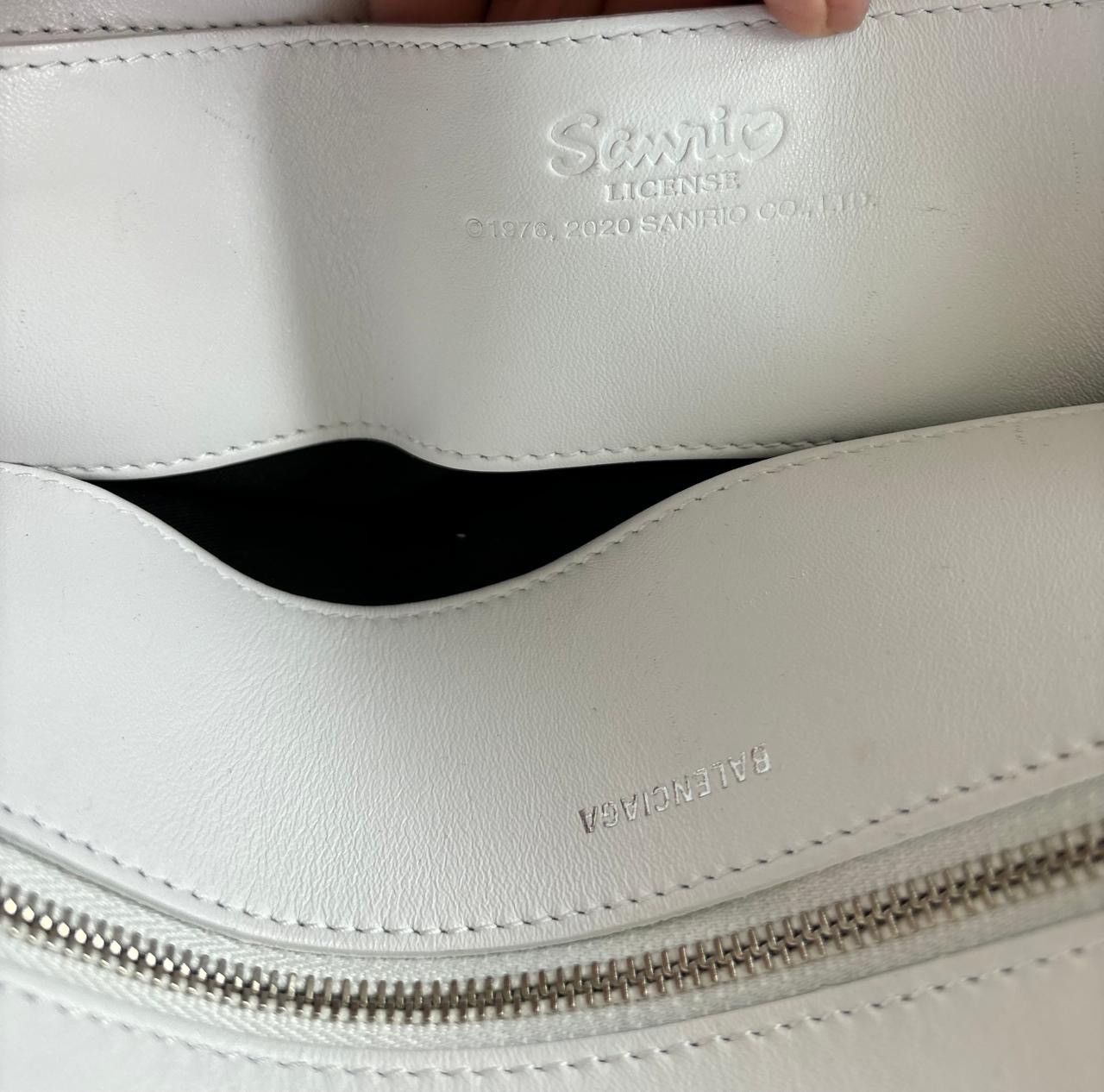 Balenciaga SS20 Balenciaga Hello Kitty Runway Ville Handbag Bag Size ONE SIZE - 8 Thumbnail