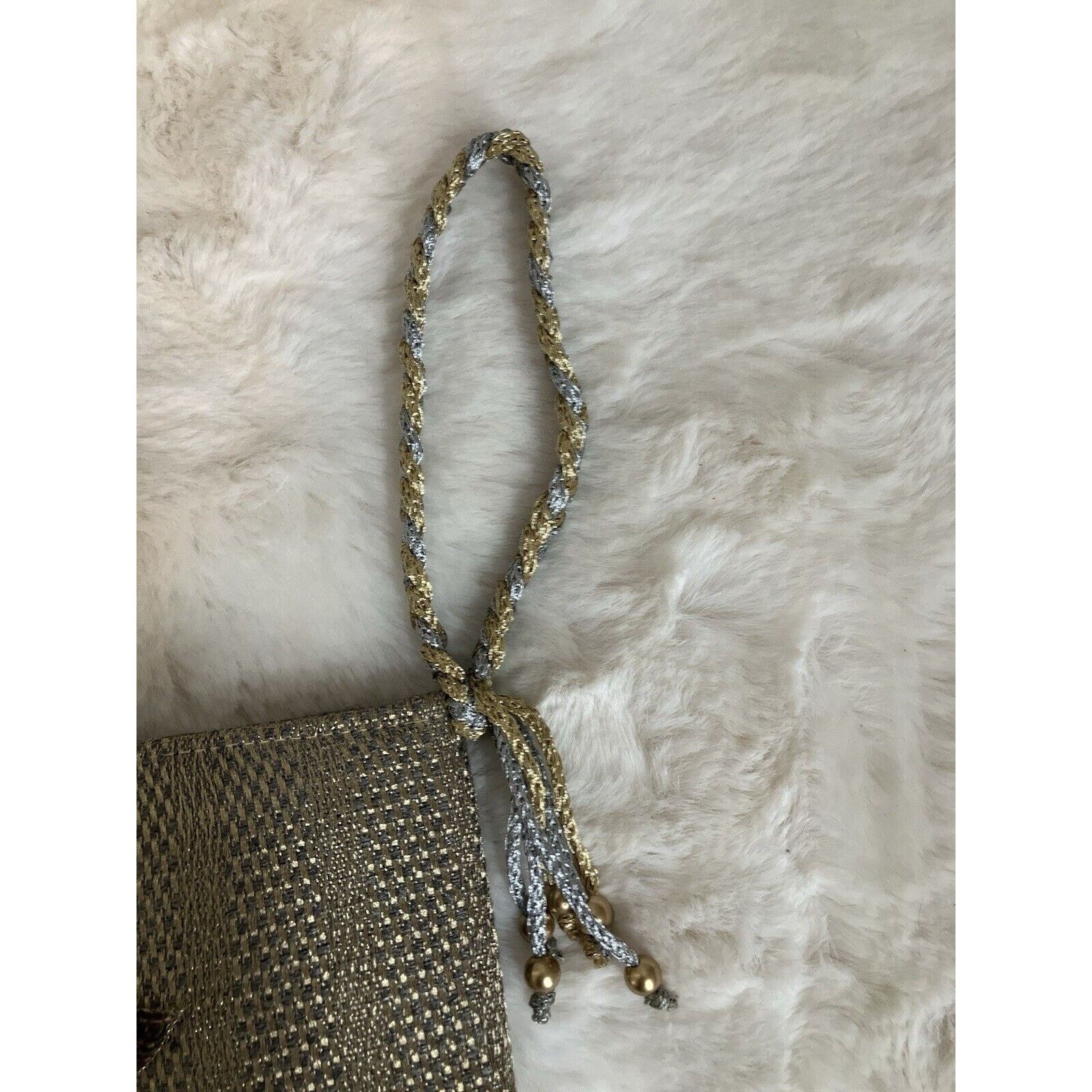 & Other Stories Vintage clutch wristlet with embroidered flower boho VTG Size ONE SIZE - 3 Thumbnail