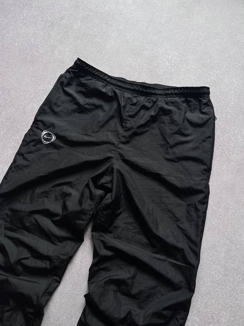 Nike × Vintage Vintage Nike Swoosh Nylon Baggy Trackpants Y2K S Size US 31 - 4 Thumbnail