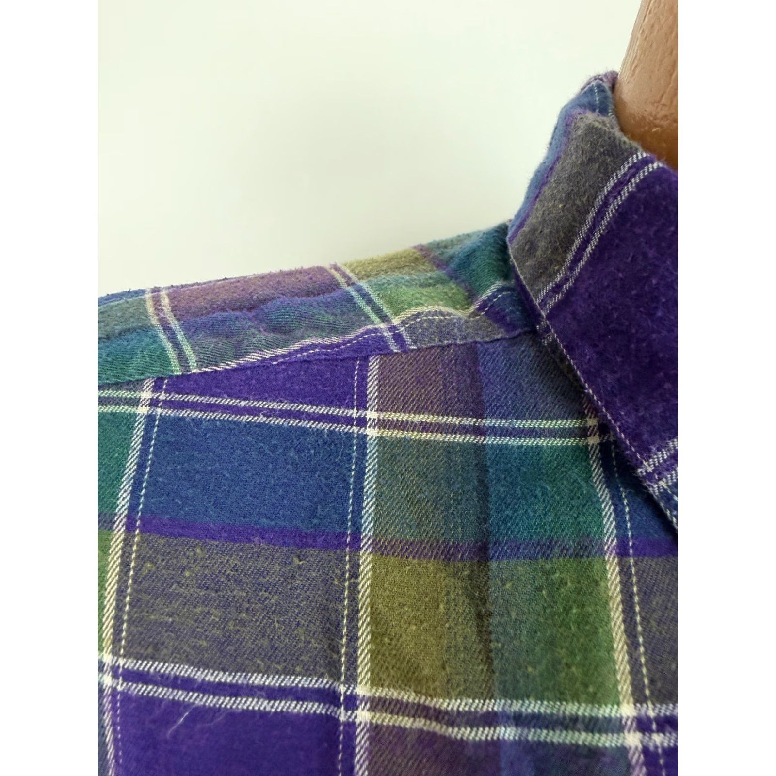 Arrow VINTAGE Arrow Shirt Men L Purple 90s Plaid Outdoors Travel USA Made Chevella Button-Up Long Sleeve Collar-Down Pockets Cotton Polyester Size US L / EU 52-54 / 3 - 5 Thumbnail