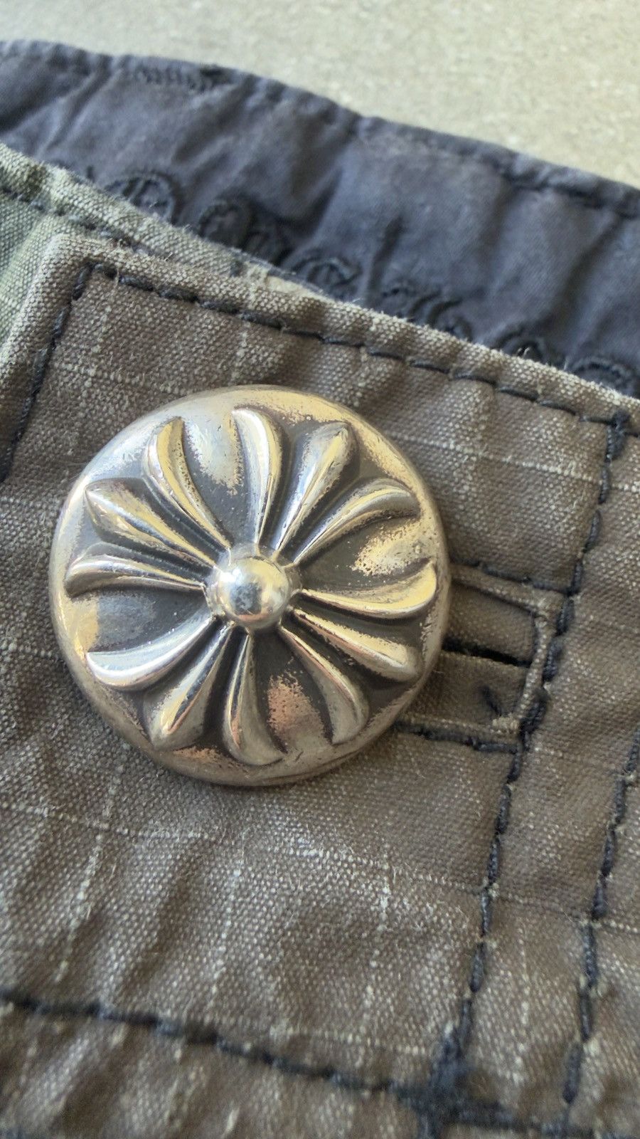 Chrome Hearts RARE! Chrome Hearts Camo Cargo Shorts Size US 31 - 3 Thumbnail
