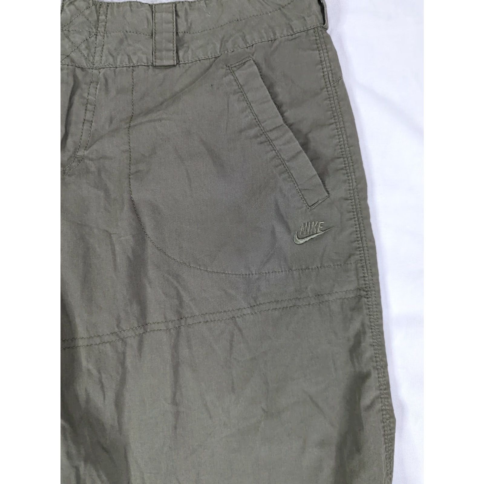 Nike Nike Capri Pants Women's Size 8 Green 100% Cotton Pocket Zipper Pockets Crop Rise Mid Inseam 19 Capris 8 XS? Size 30" / US 8 / IT 44 - 4 Thumbnail