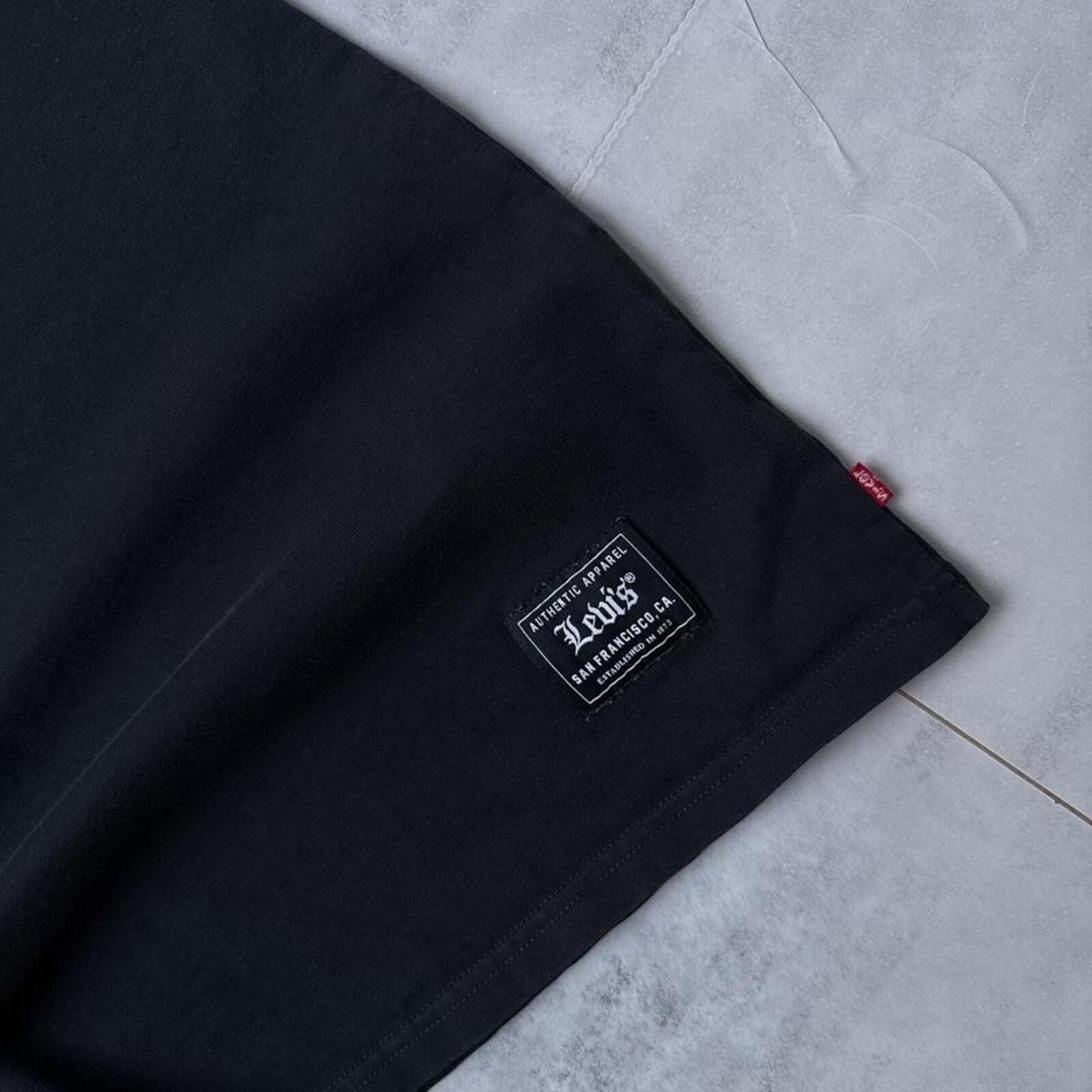 Levi's Y2K Levi’s Grunge 00s Black T shirt Size US XL / EU 56 / 4 - 4 Thumbnail