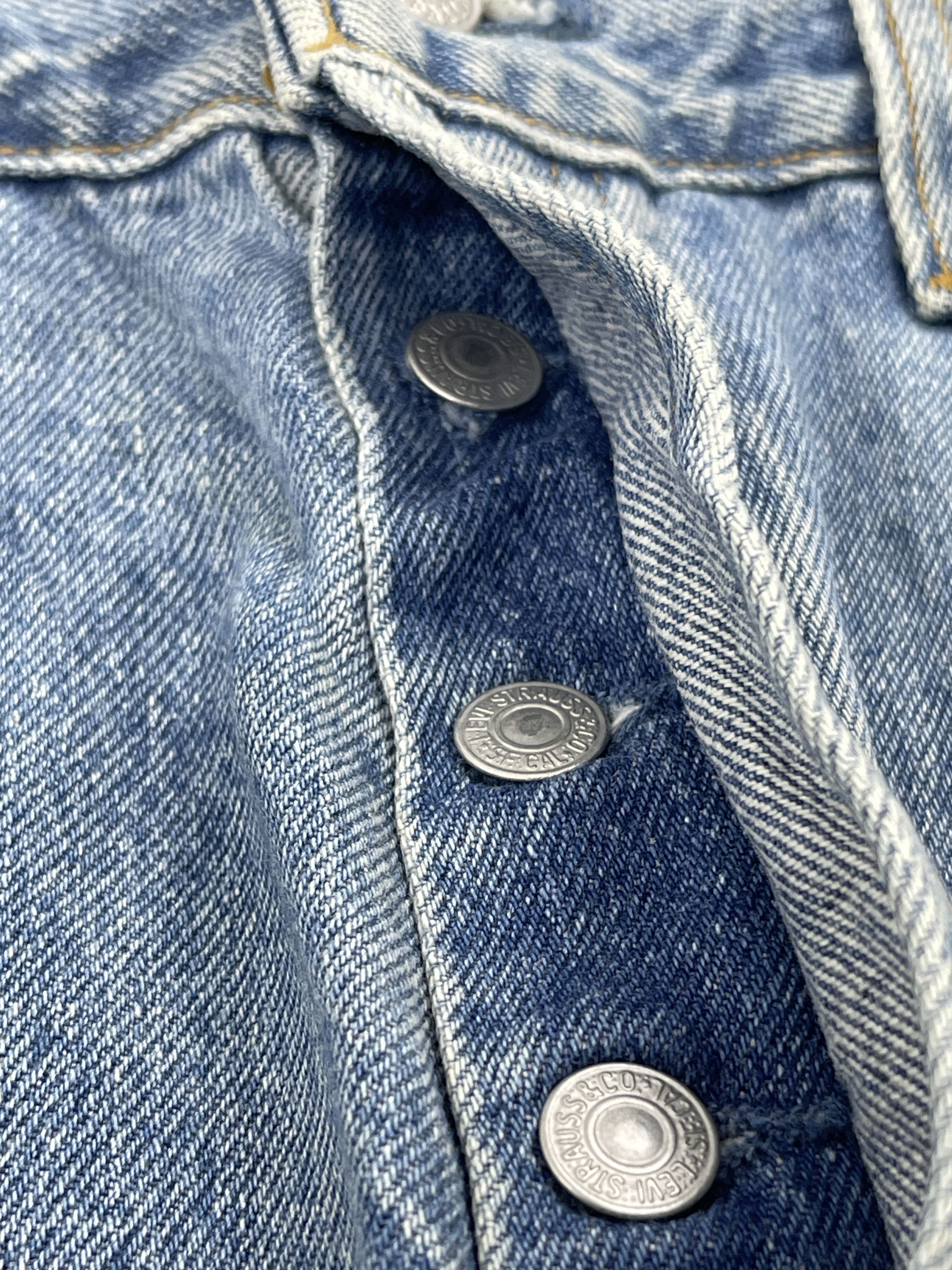 Levi's × Vintage Vintage 90s Levi's 501 Light Washed Jeans Size US 32 / EU 48 - 11 Thumbnail