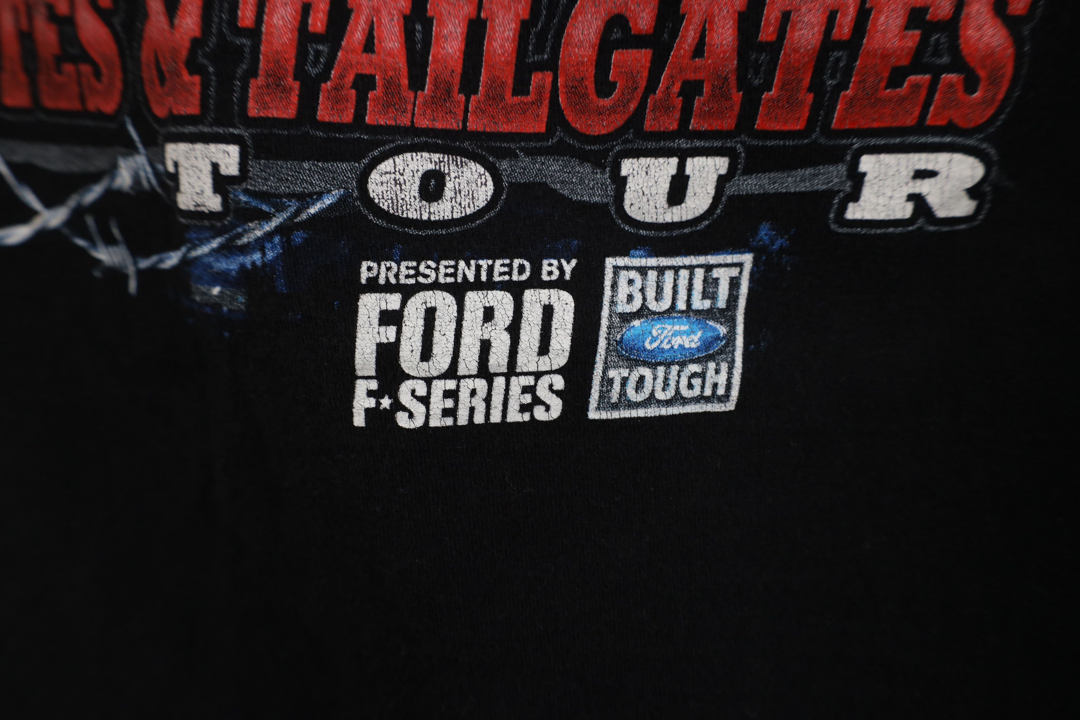 Vintage Y2K Interstates & Tailgates Tour Toby Keith Band T-Shirt Size US M / EU 48-50 / 2 - 11 Thumbnail