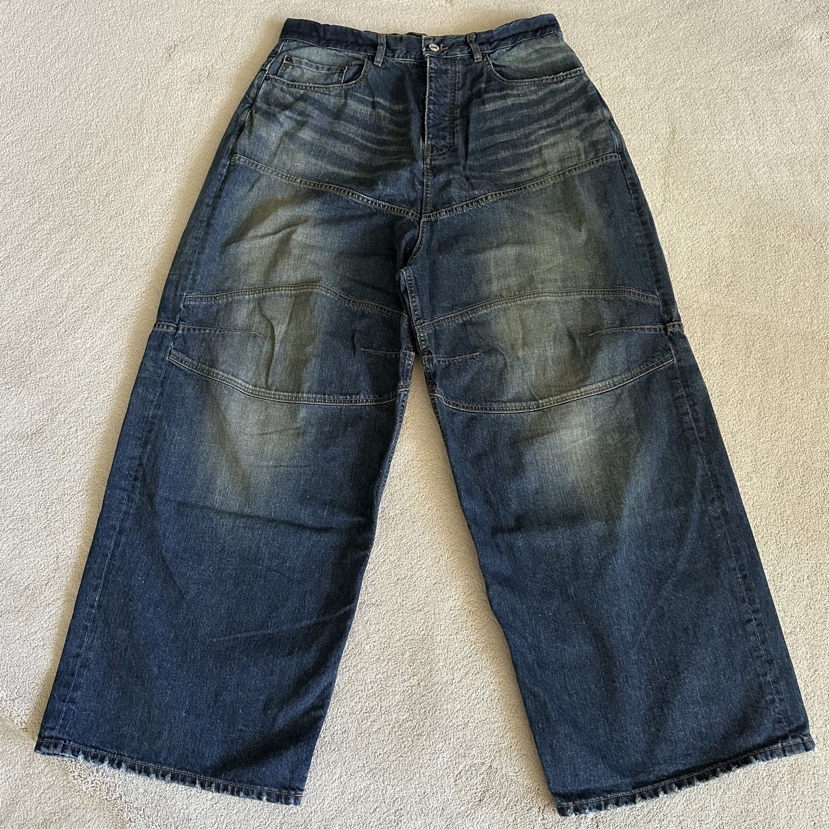 Balenciaga MEN'S Y2K STRETCHED KNEE BAGGY PANTS IN LIGHT