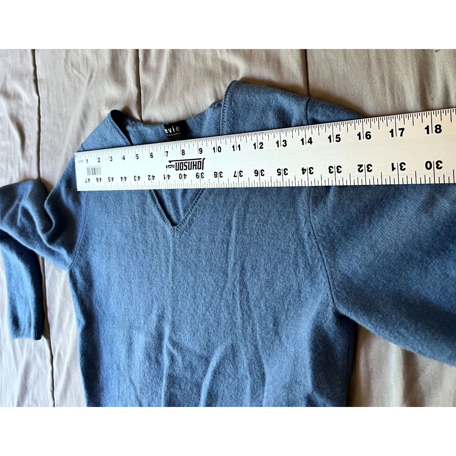 Vintage Evie Womens V-Neck Sweater Blue Knit Pullover Lightweight Cashmere/Wool Medium Size M / US 6-8 / IT 42-44 - 4 Thumbnail