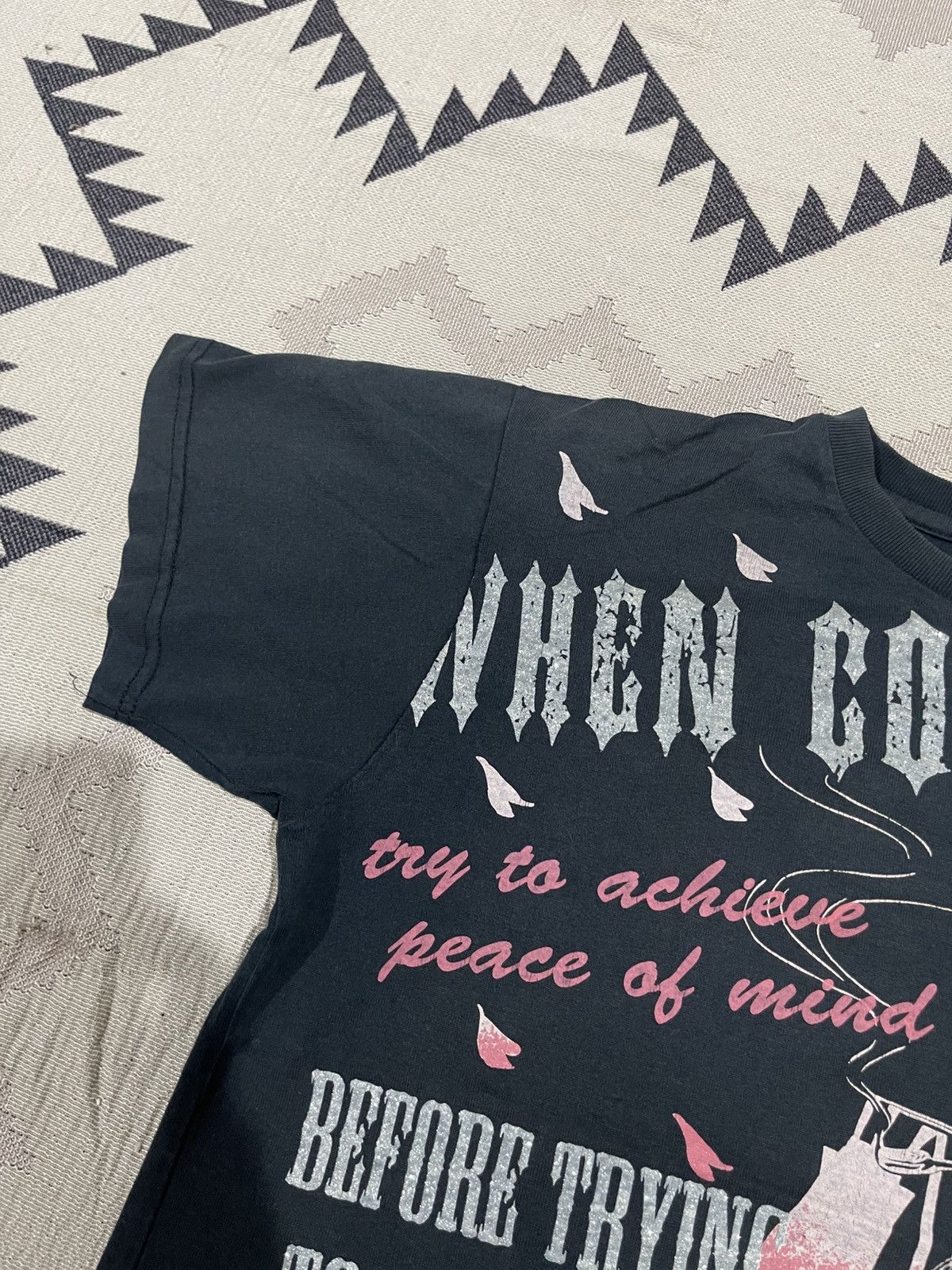 If Six Was Nine 2000s STRANGE HEAVEN SEXY WOMEN SAMURAI FADED BOXY TSHIRT Size US M / EU 48-50 / 2 - 8 Thumbnail