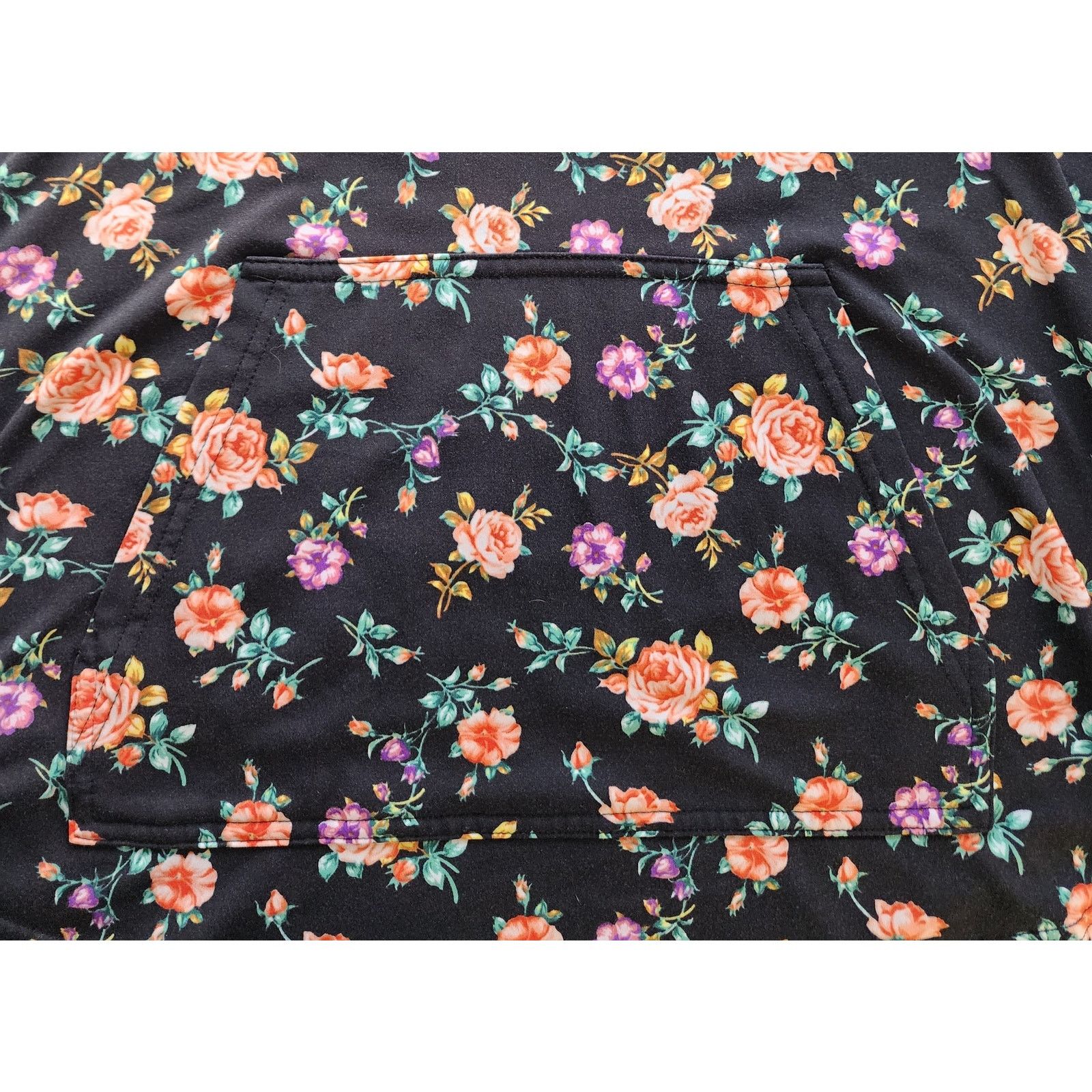 Other LuLaRoe Amber Floral Hoodie Black White Striped Sleeves Med Size M / US 6-8 / IT 42-44 - 9 Thumbnail