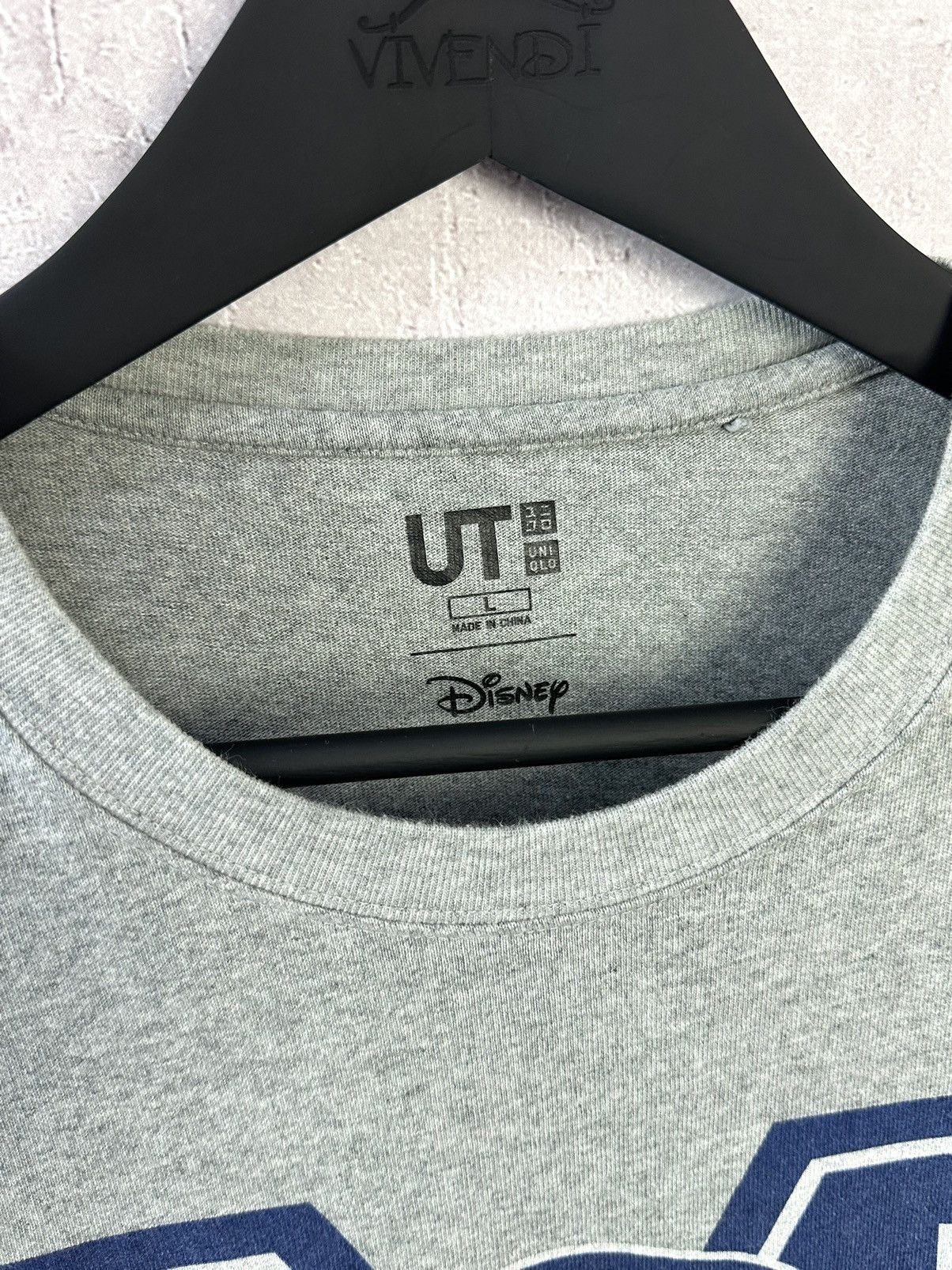 Uniqlo Uniqlo Disney Mickey Mouse Printed Grey T-shirt Size US M / EU 48-50 / 2 - 4 Thumbnail