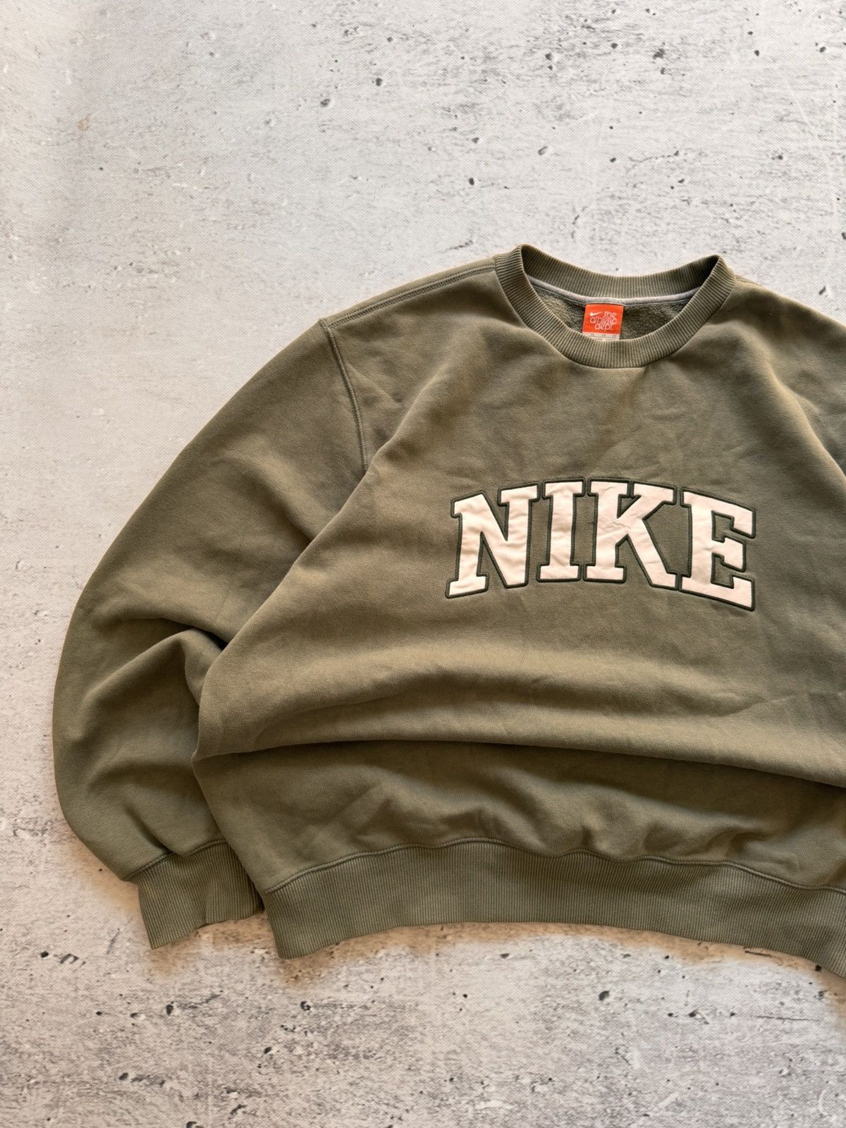 Nike × Vintage NIKE VINTAGE CENTER LOGO OVERSIZE BOXY SWEATSHIRT Size US XL / EU 56 / 4 - 2 Thumbnail