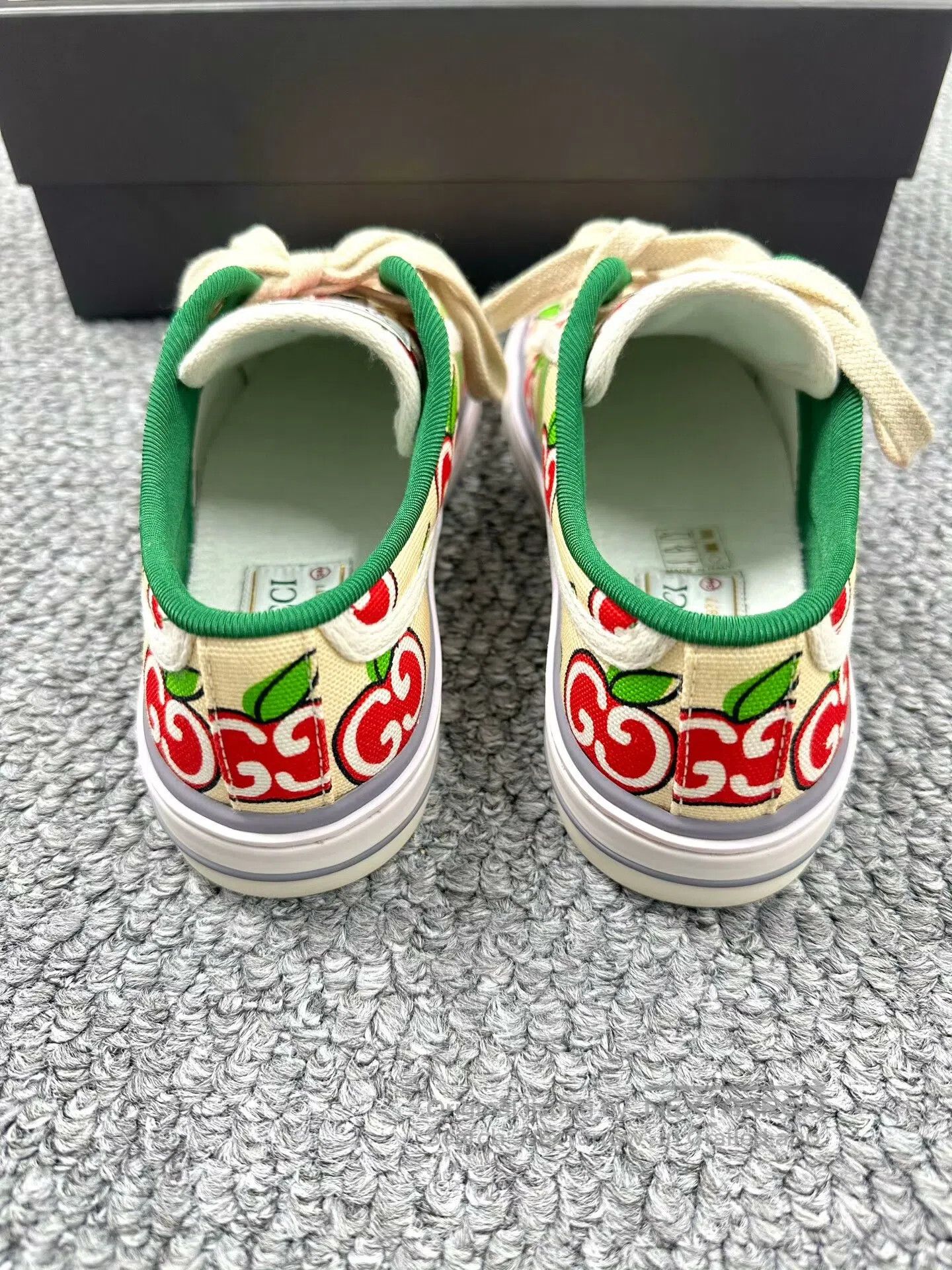 Gucci Guicci Color Block Apple 1977 Canvas Shoes| Size US 4 / IT 34 - 6 Thumbnail