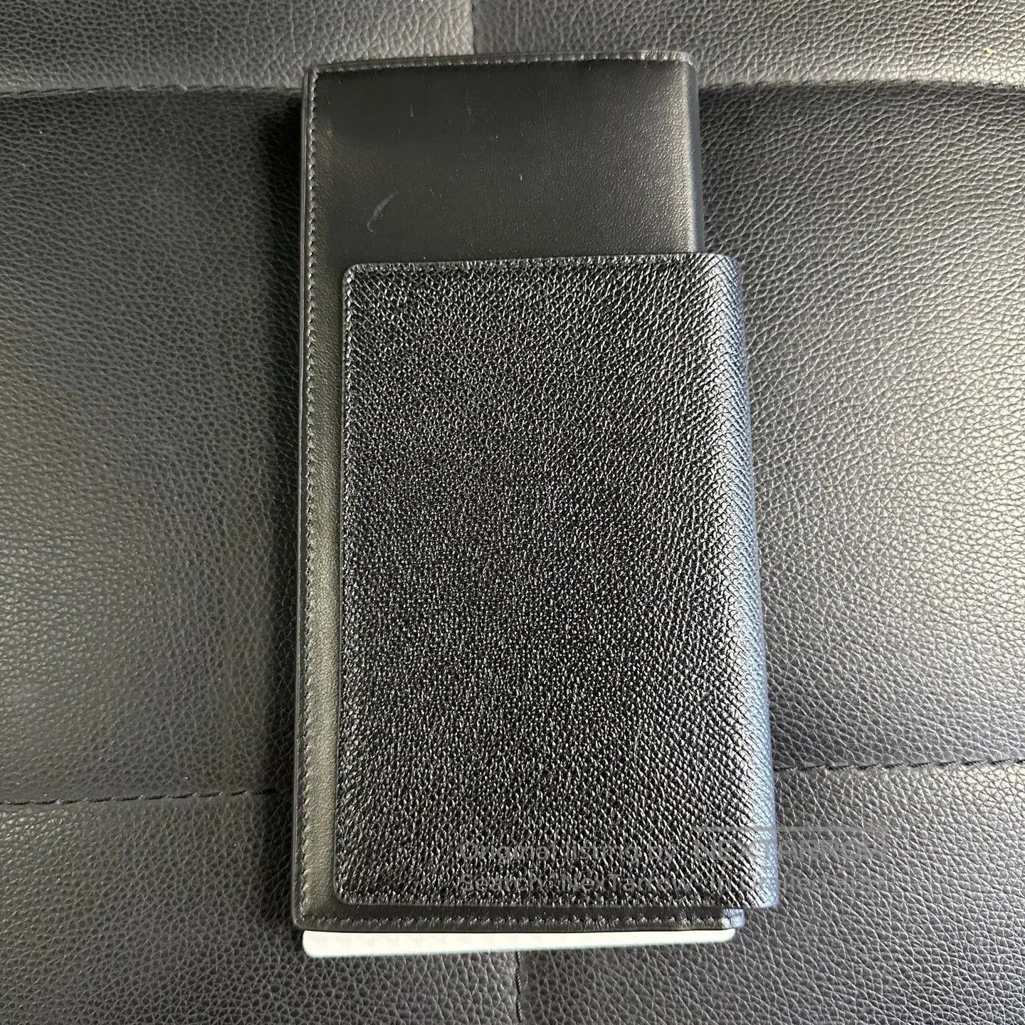 Balenciaga Balenciaga Passport Logo Leather Wallet. Size ONE SIZE - 2 Thumbnail