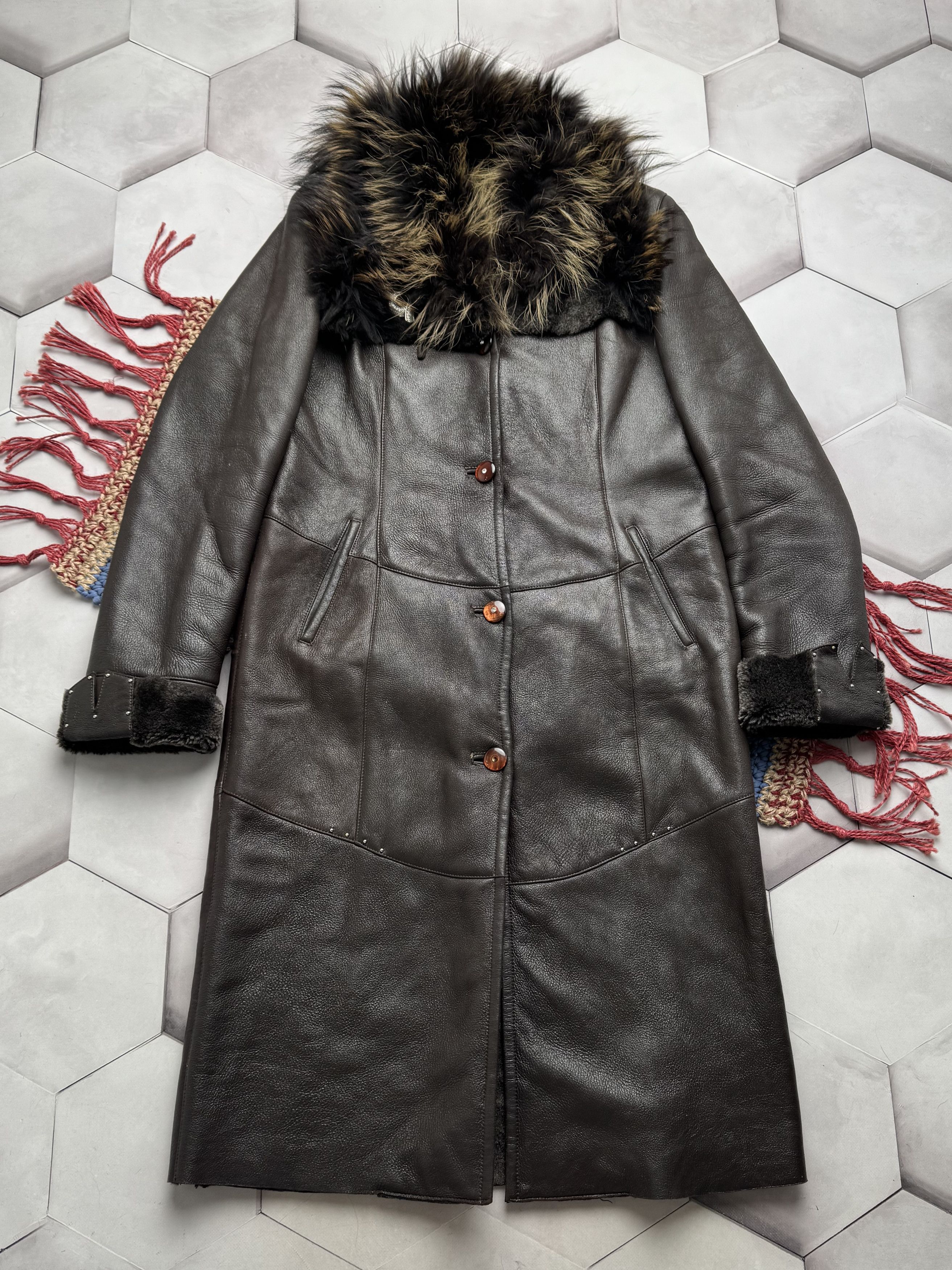 Vintage Vintage Real Sheepskin Coat (E4) Size L / US 10 / IT 46 - 1 Thumbnail